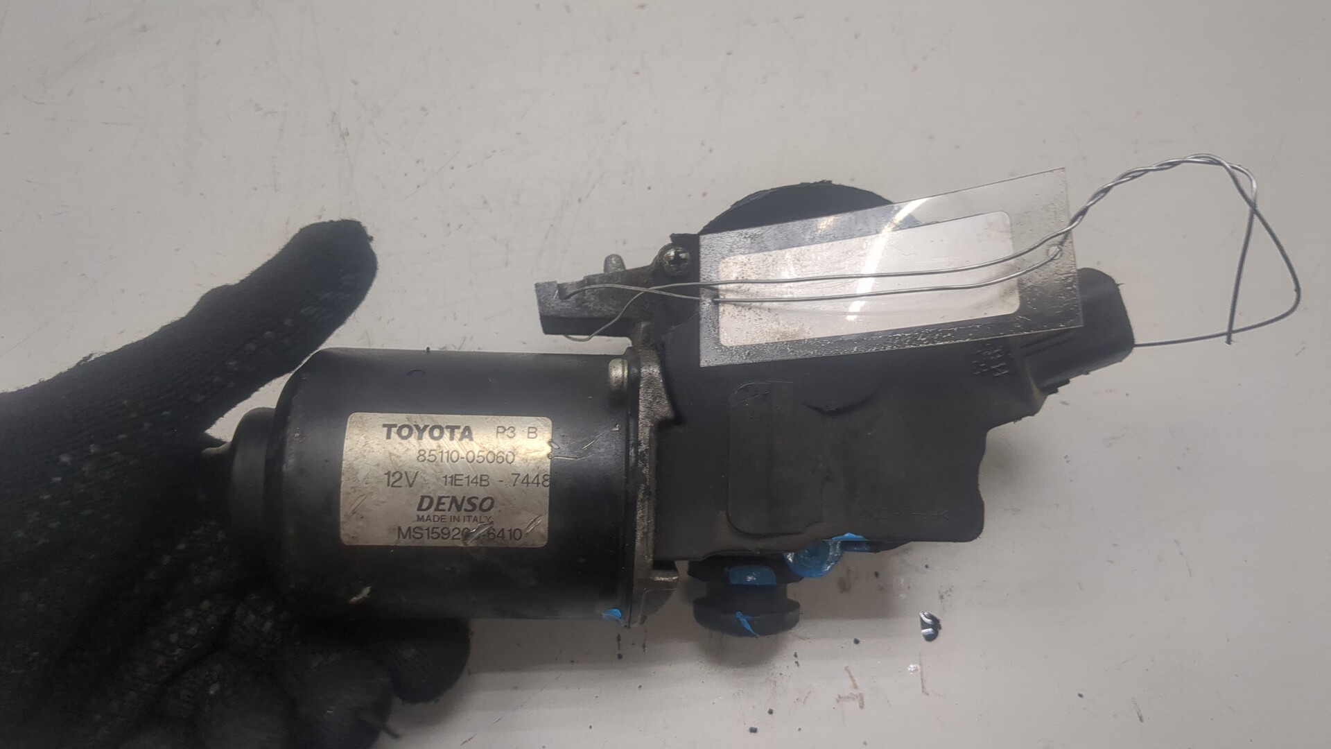 Моторчик стеклоочистителя передний