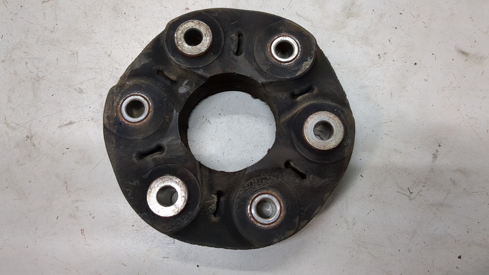 Муфта эластичная карданного вала