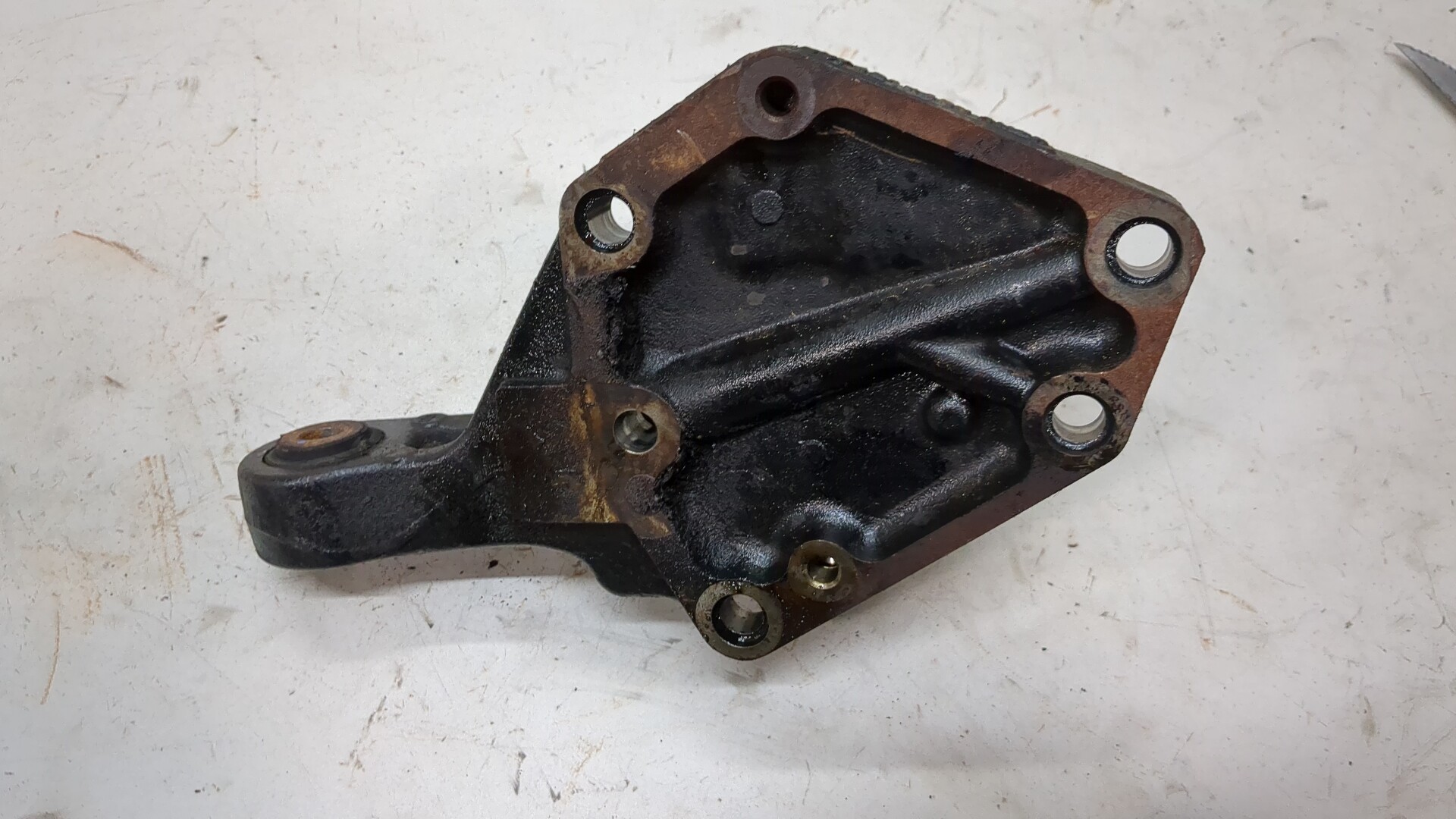 Кронштейн (п.з.к.)