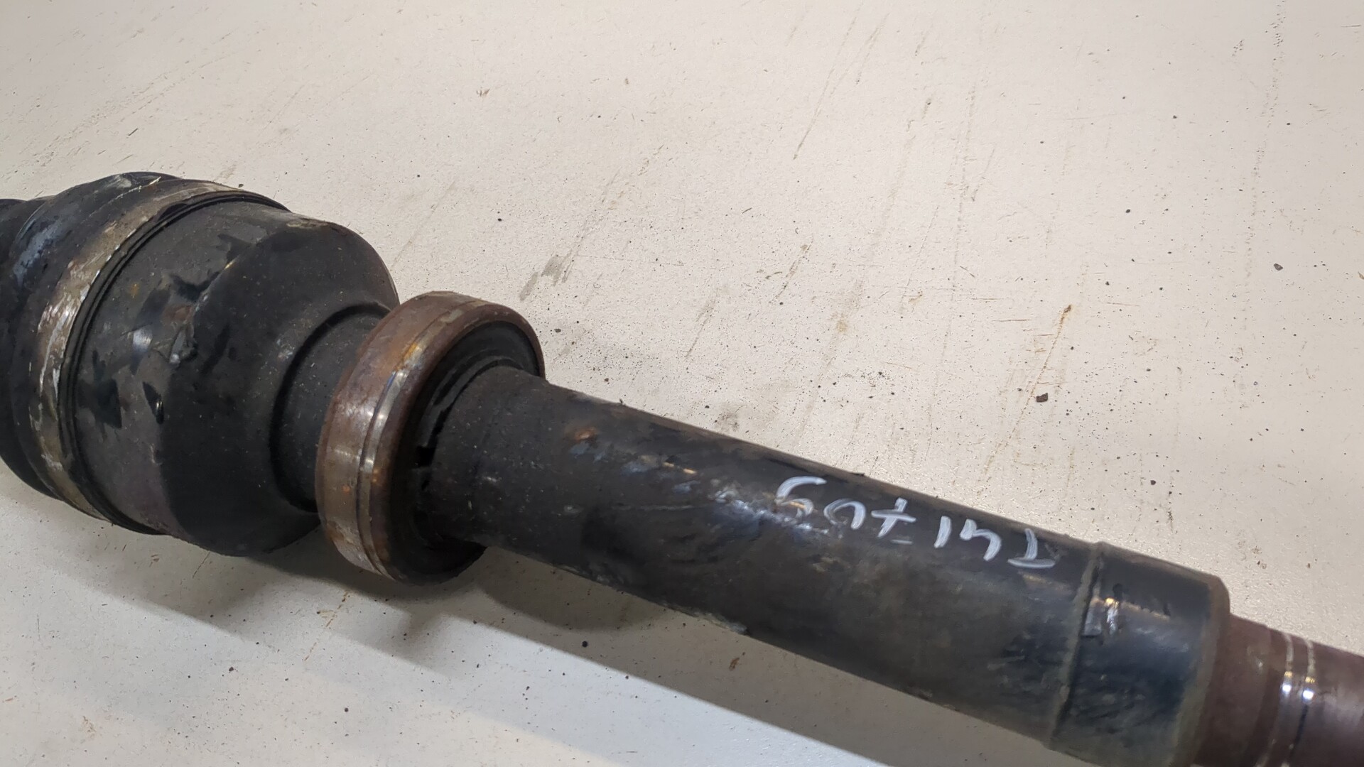 Полуось передняя правая