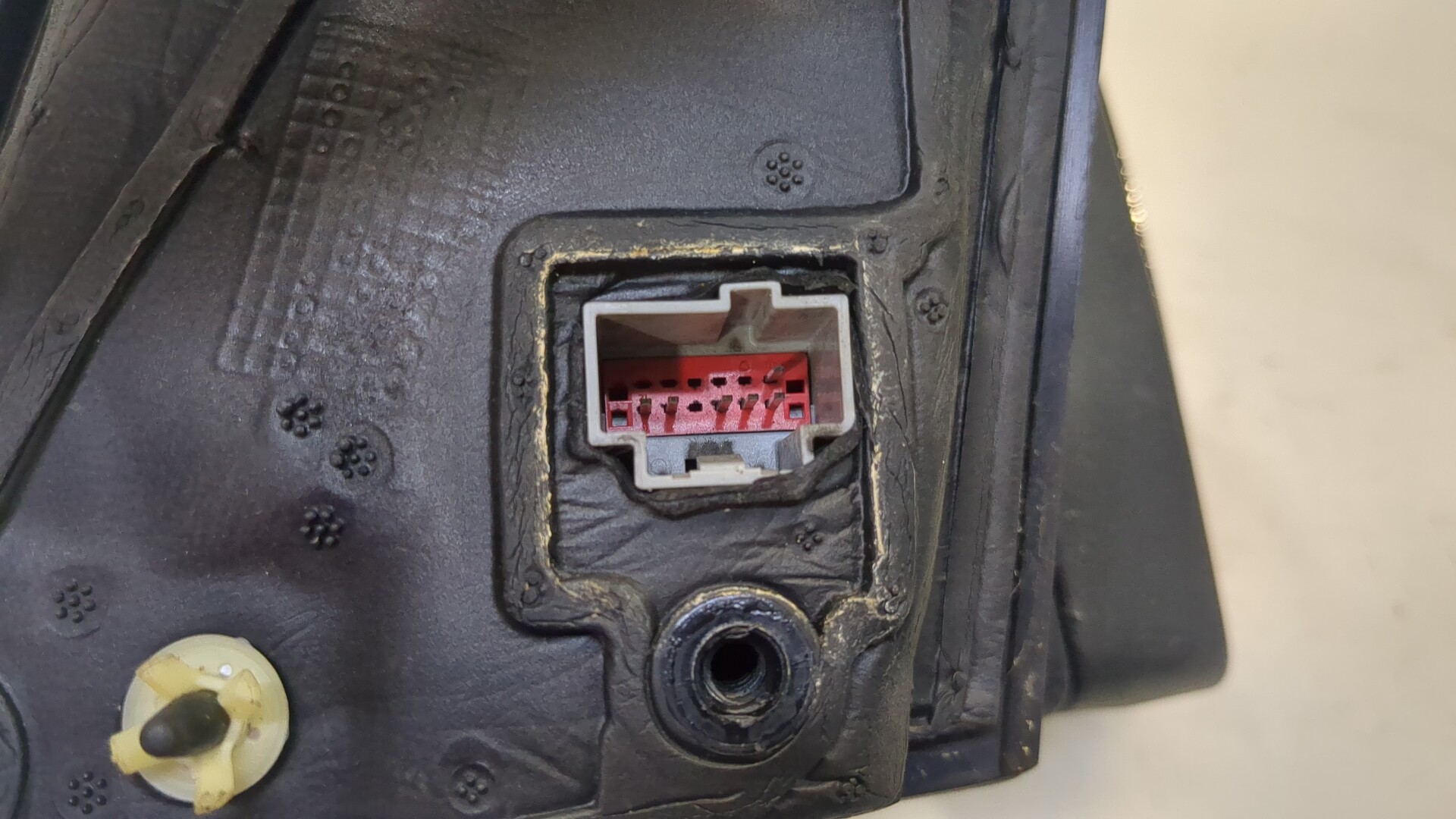 Зеркало правое электрическое