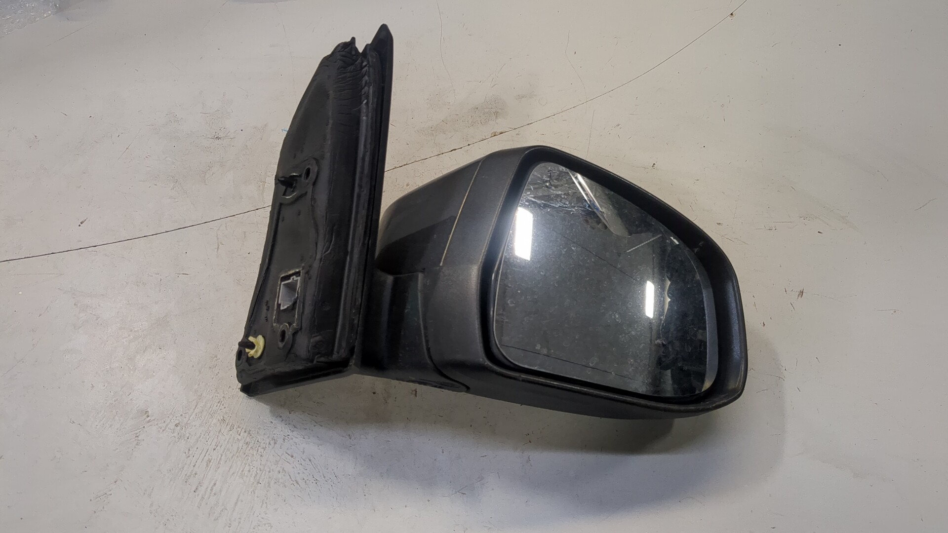 Зеркало правое электрическое