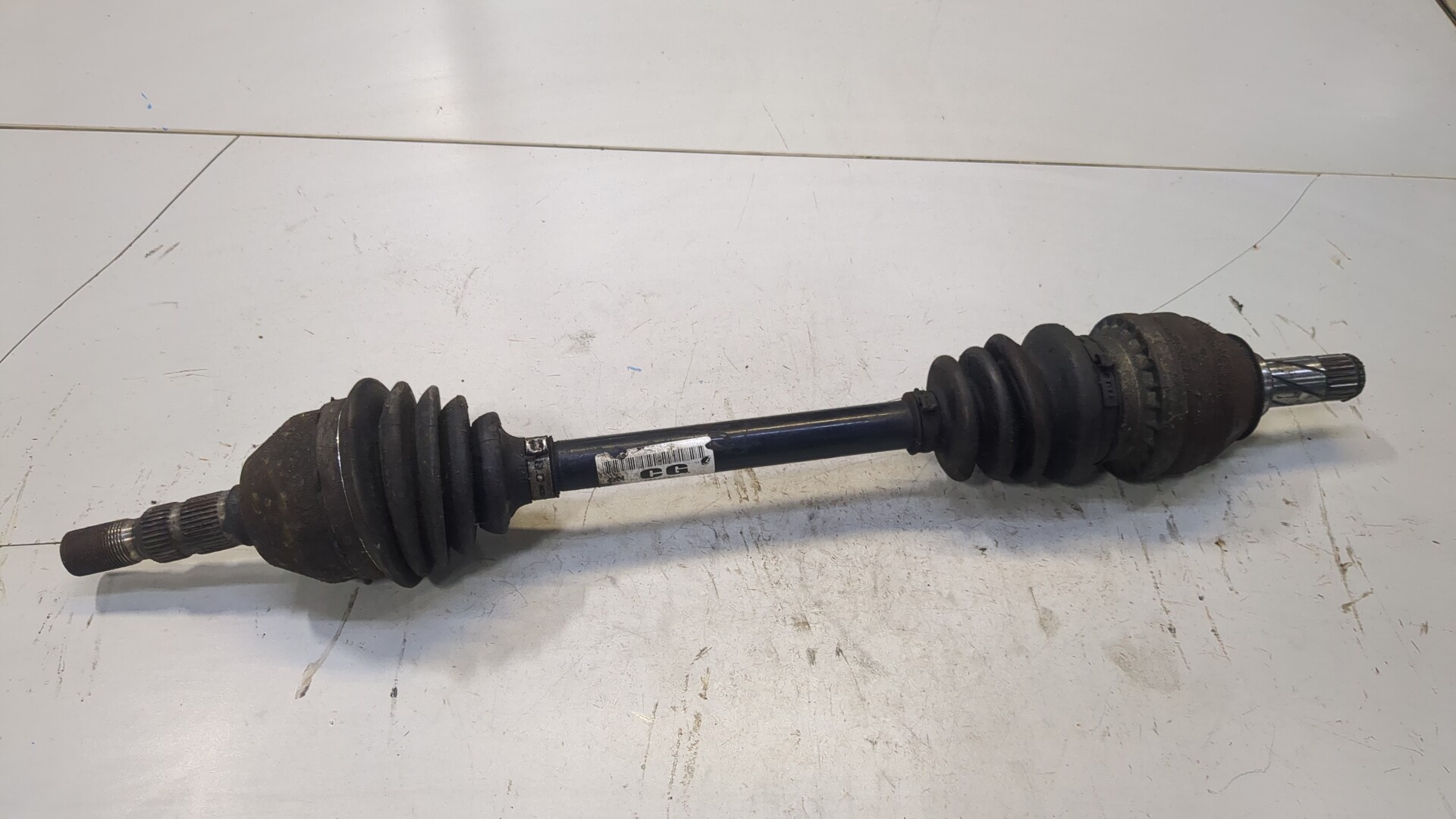 Полуось передняя левая