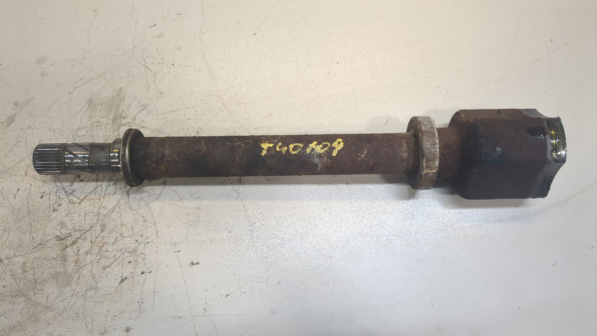 Полуось передняя правая