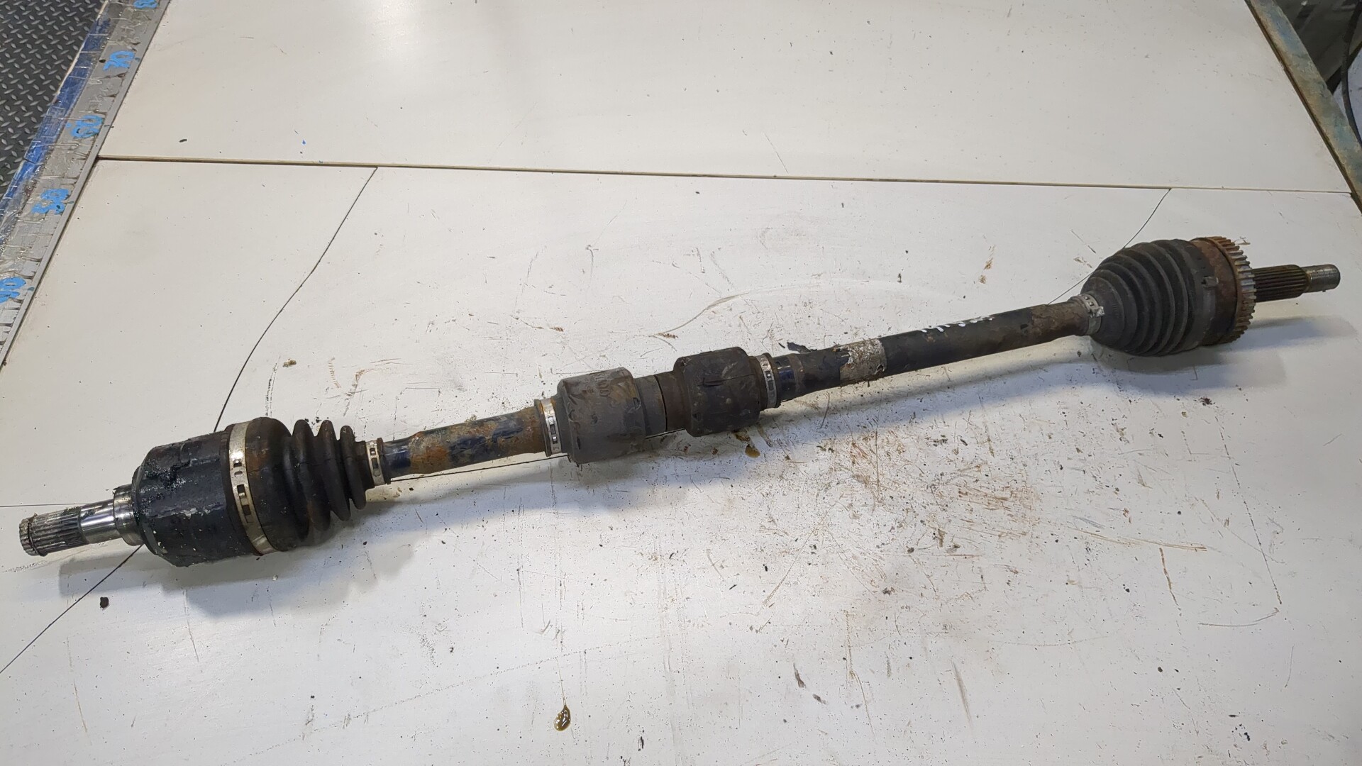 Полуось передняя правая