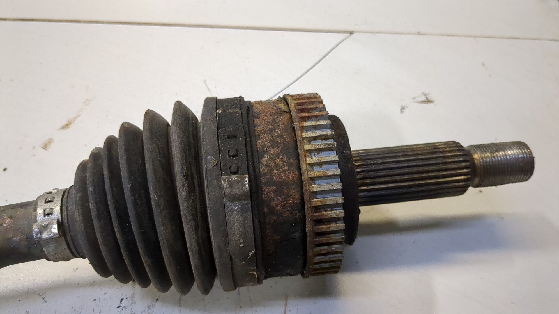 Полуось передняя правая