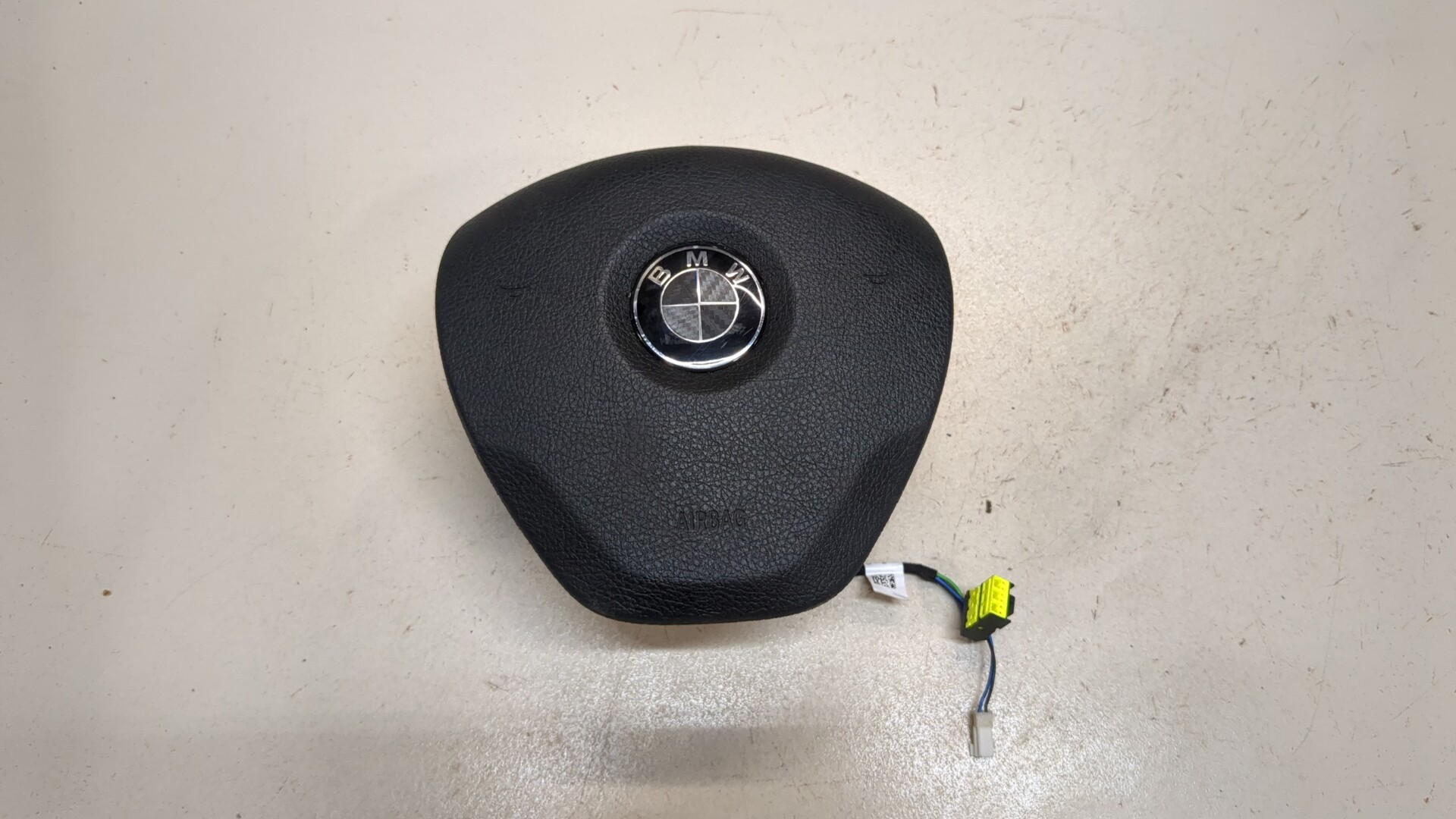 Подушка безопасности в рулевое колесо