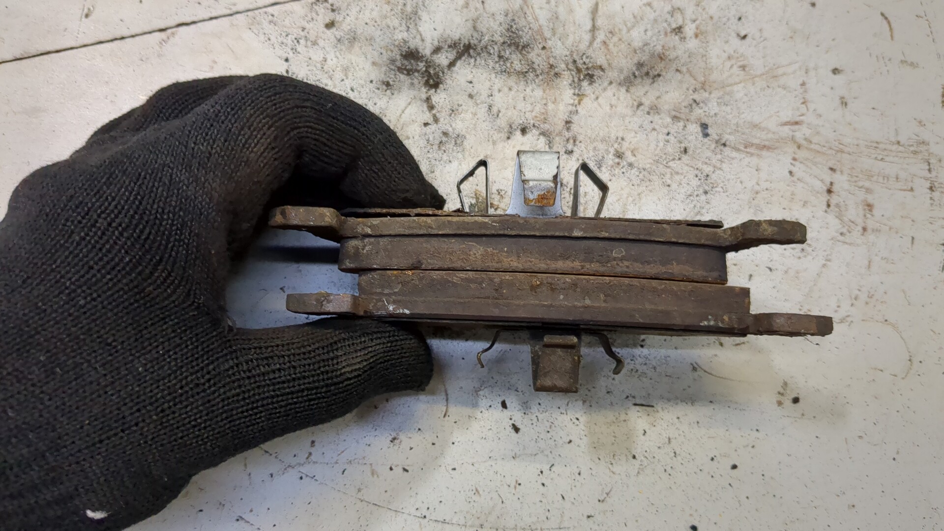 Колодки тормозные передние к-т