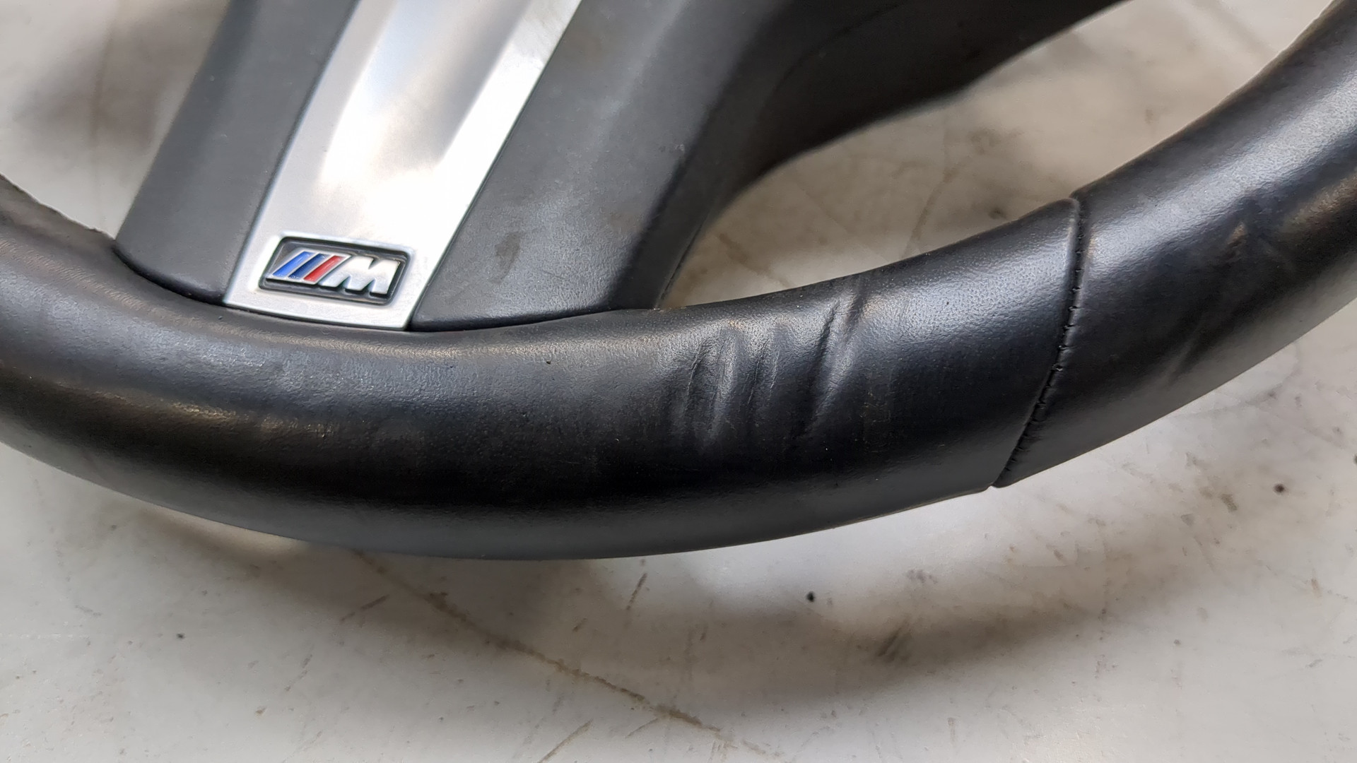 Рулевое колесо (руль)