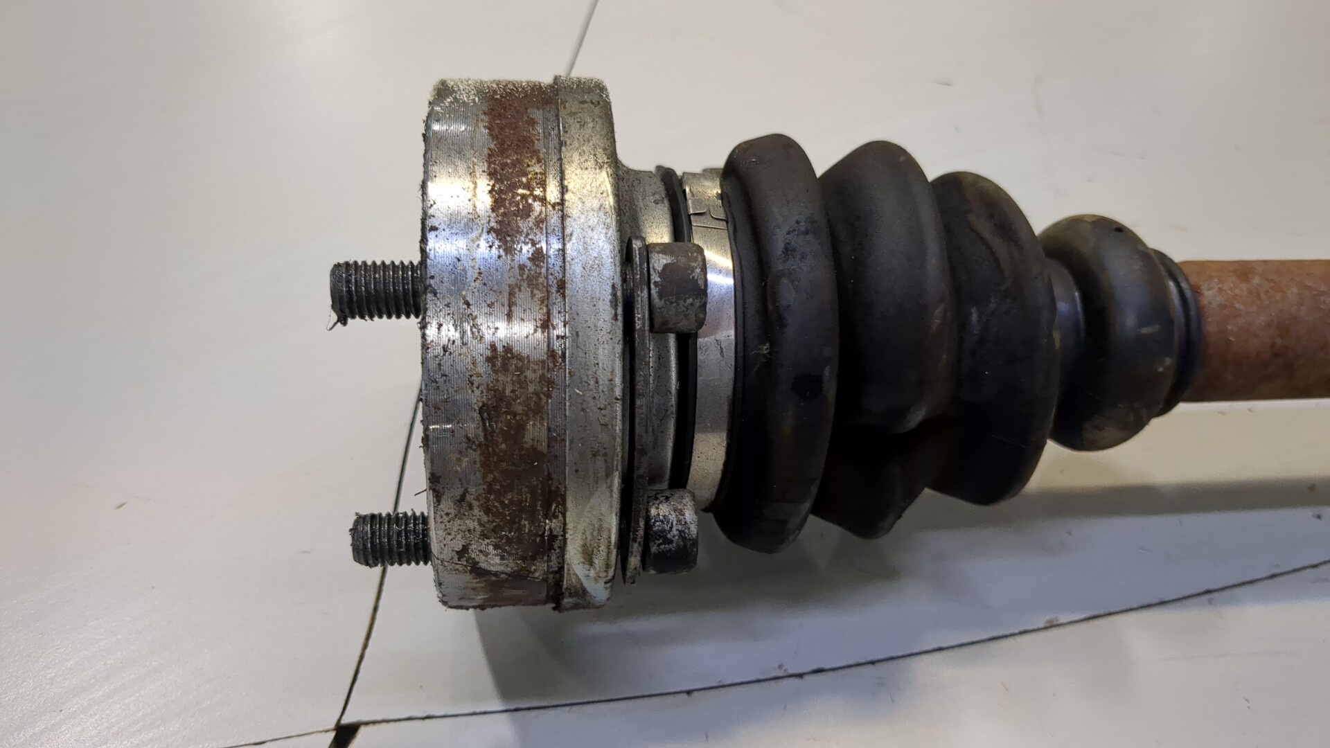 Полуось передняя правая