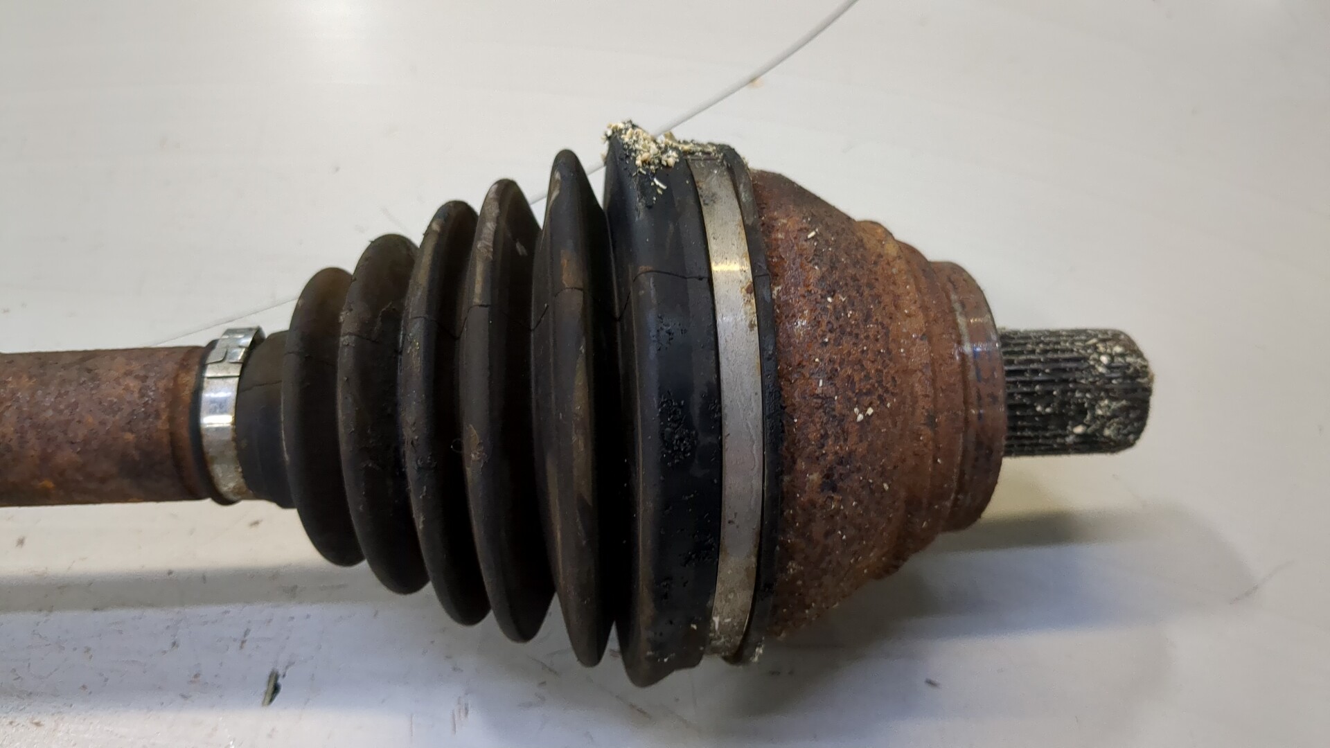 Полуось передняя правая