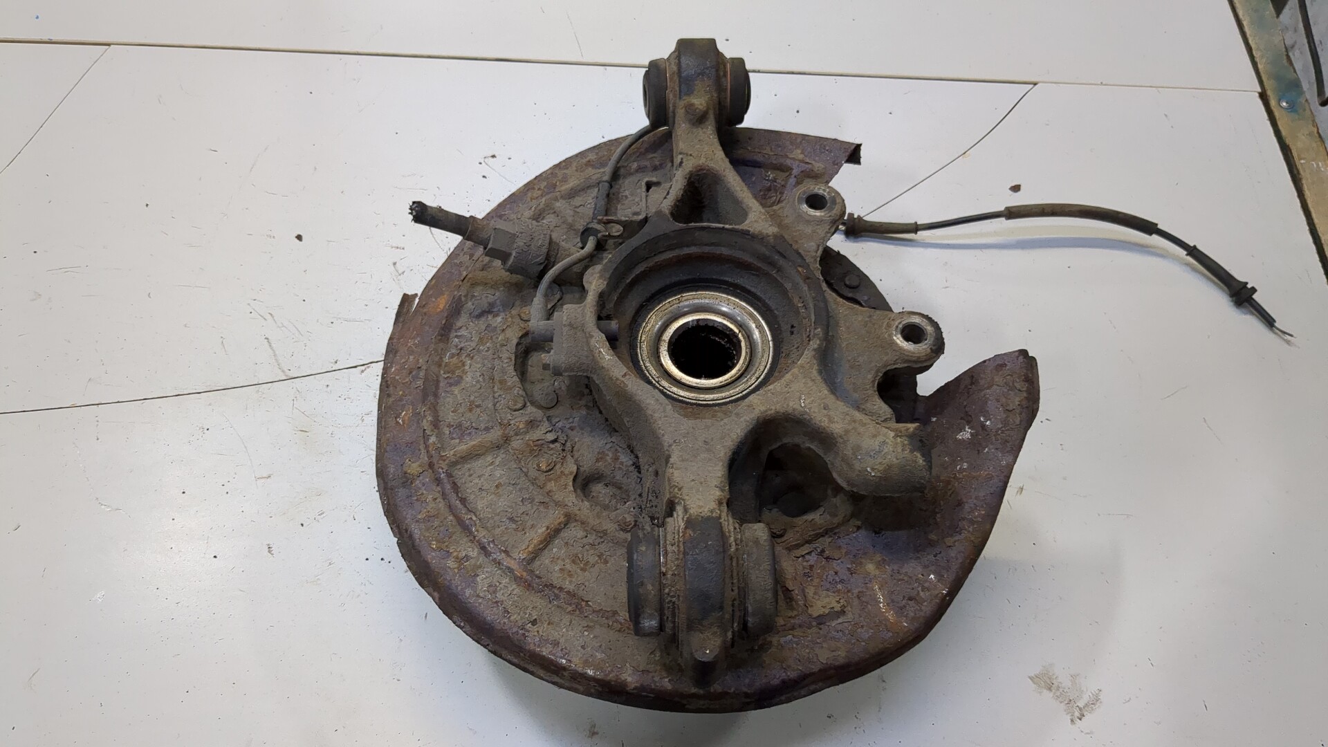 Кулак поворотный задний правый