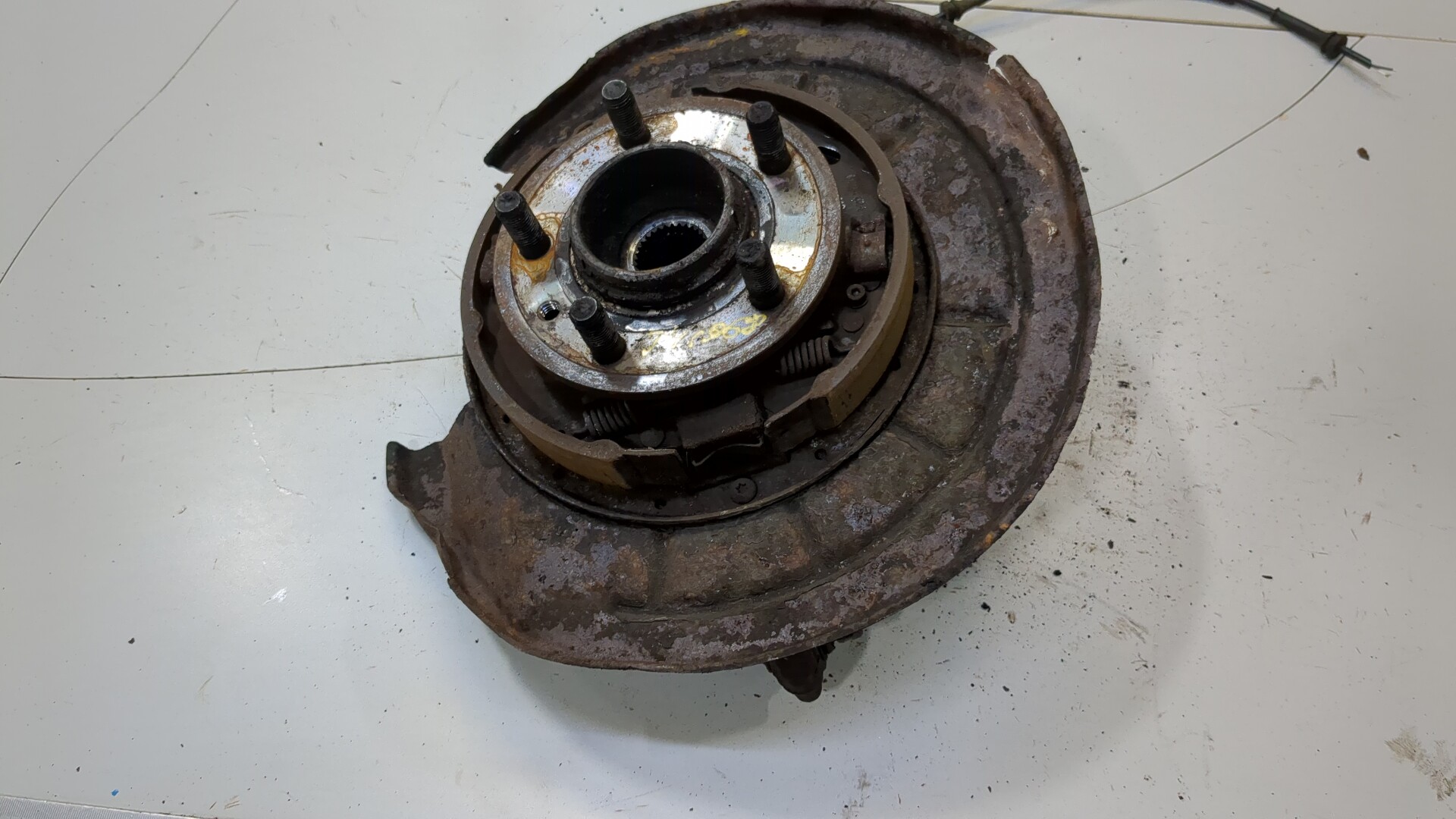 Кулак поворотный задний правый