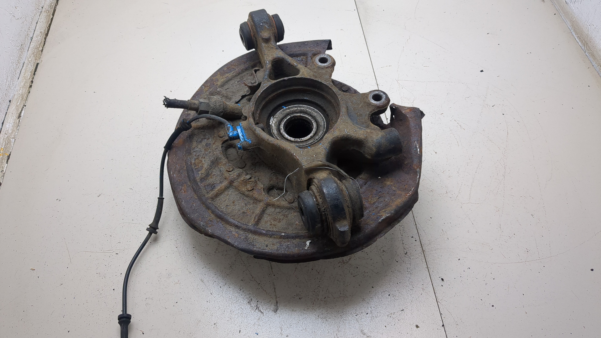 Кулак поворотный задний правый