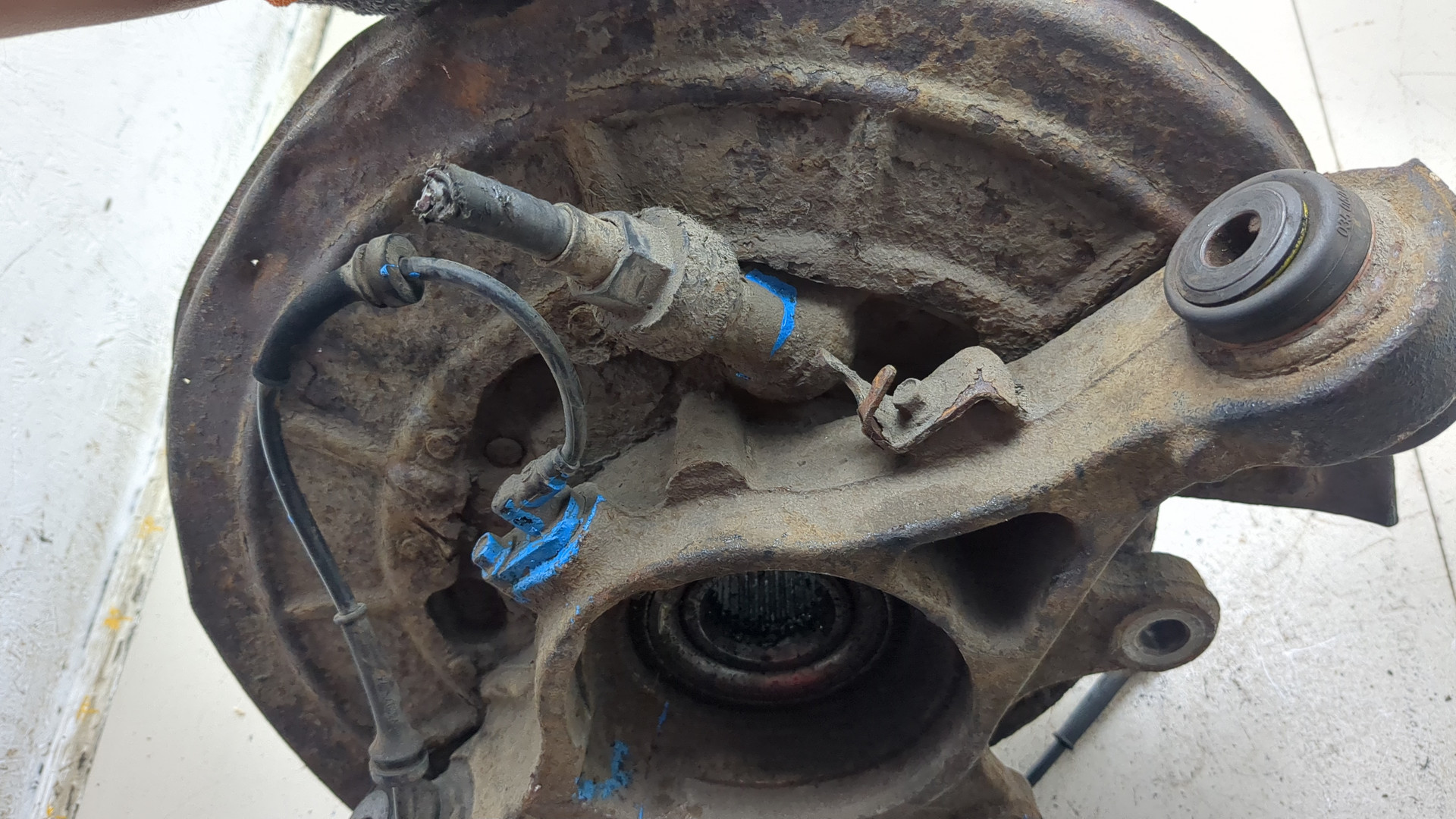 Кулак поворотный задний правый