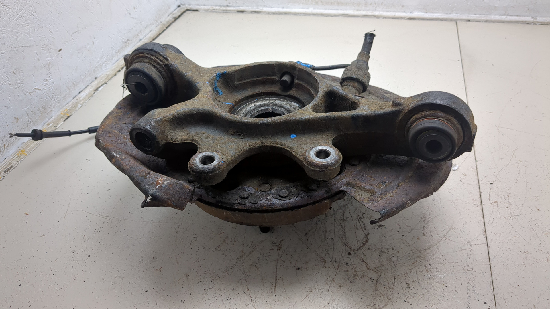 Кулак поворотный задний правый