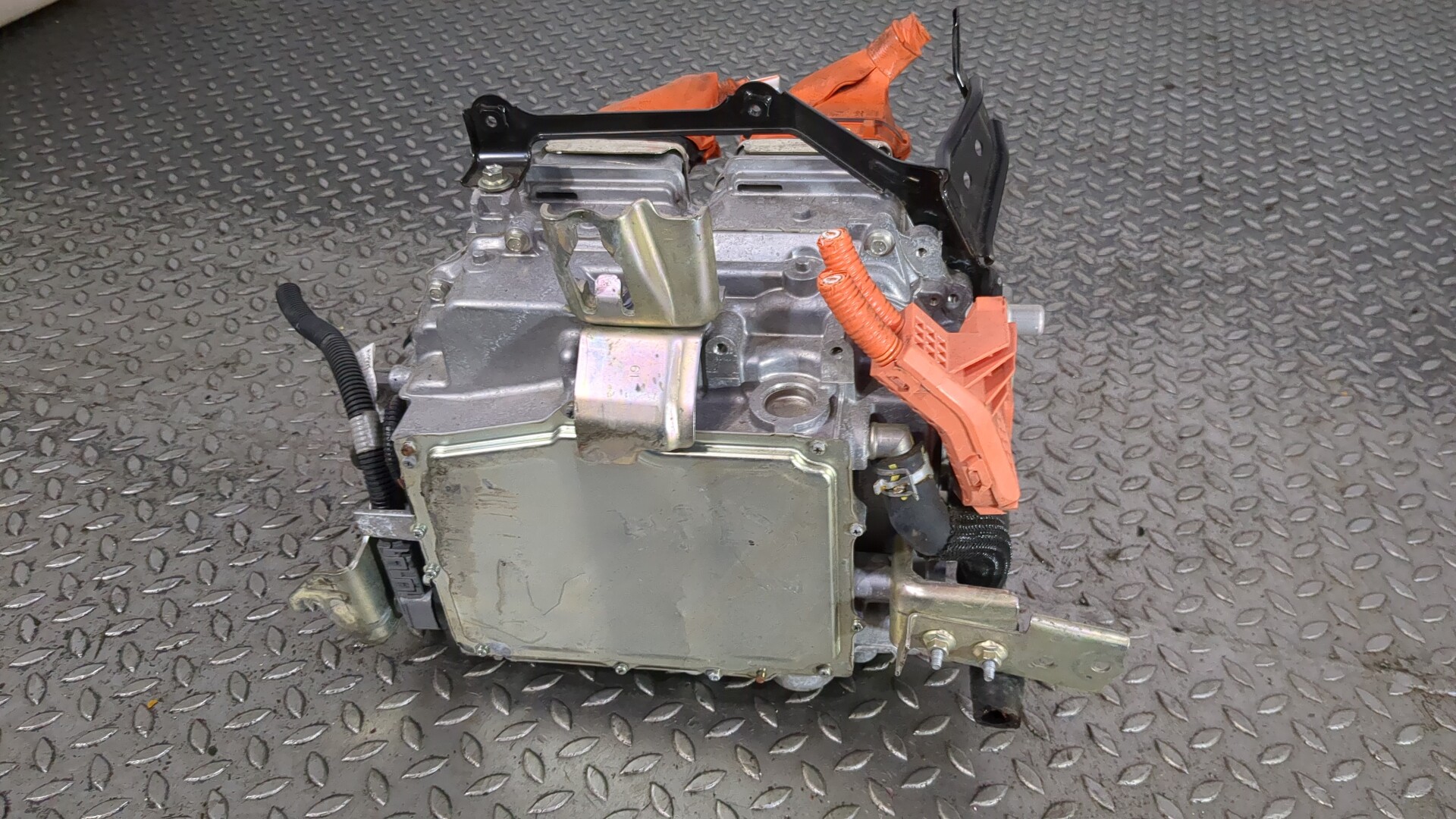 Преобразователь напряжения (адаптер)