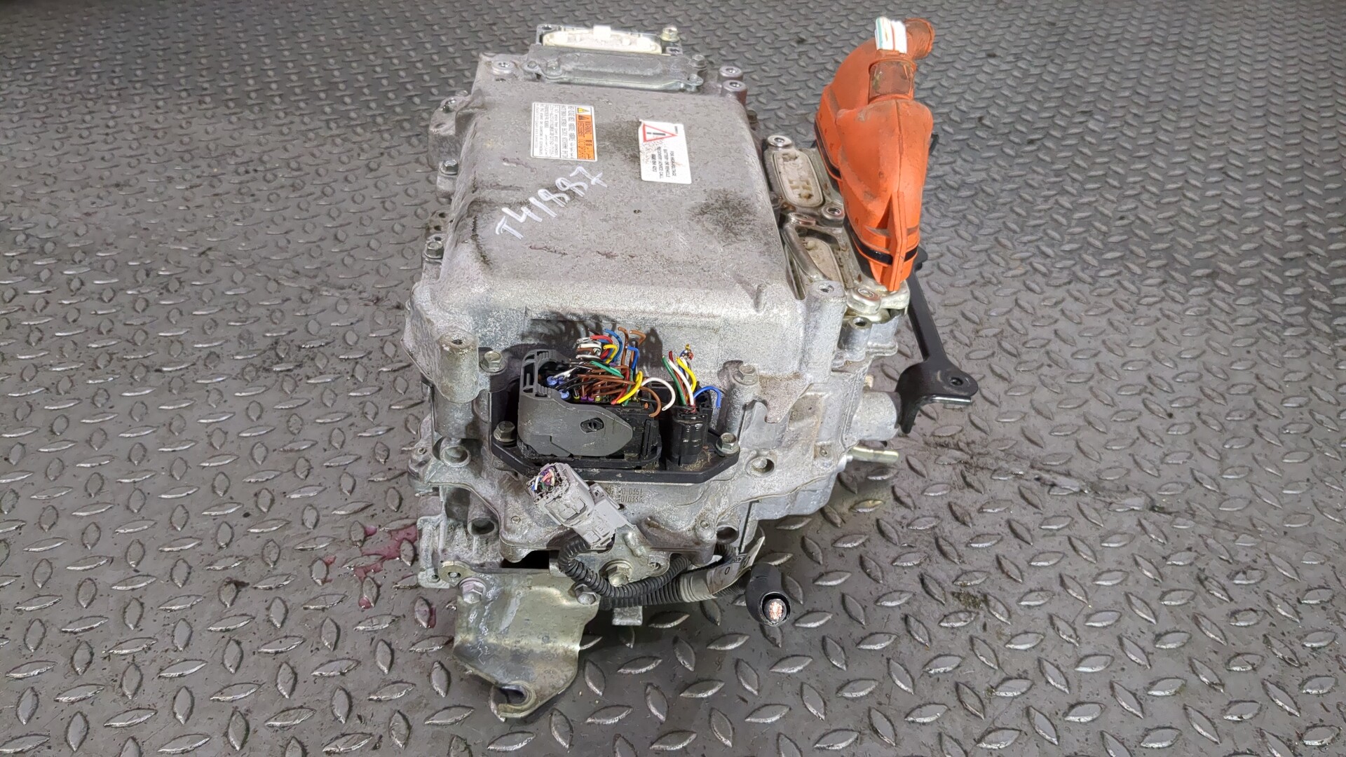 Преобразователь напряжения (адаптер)