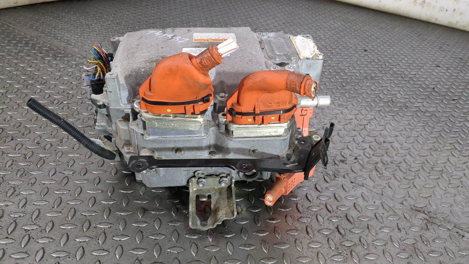 Преобразователь напряжения (адаптер)