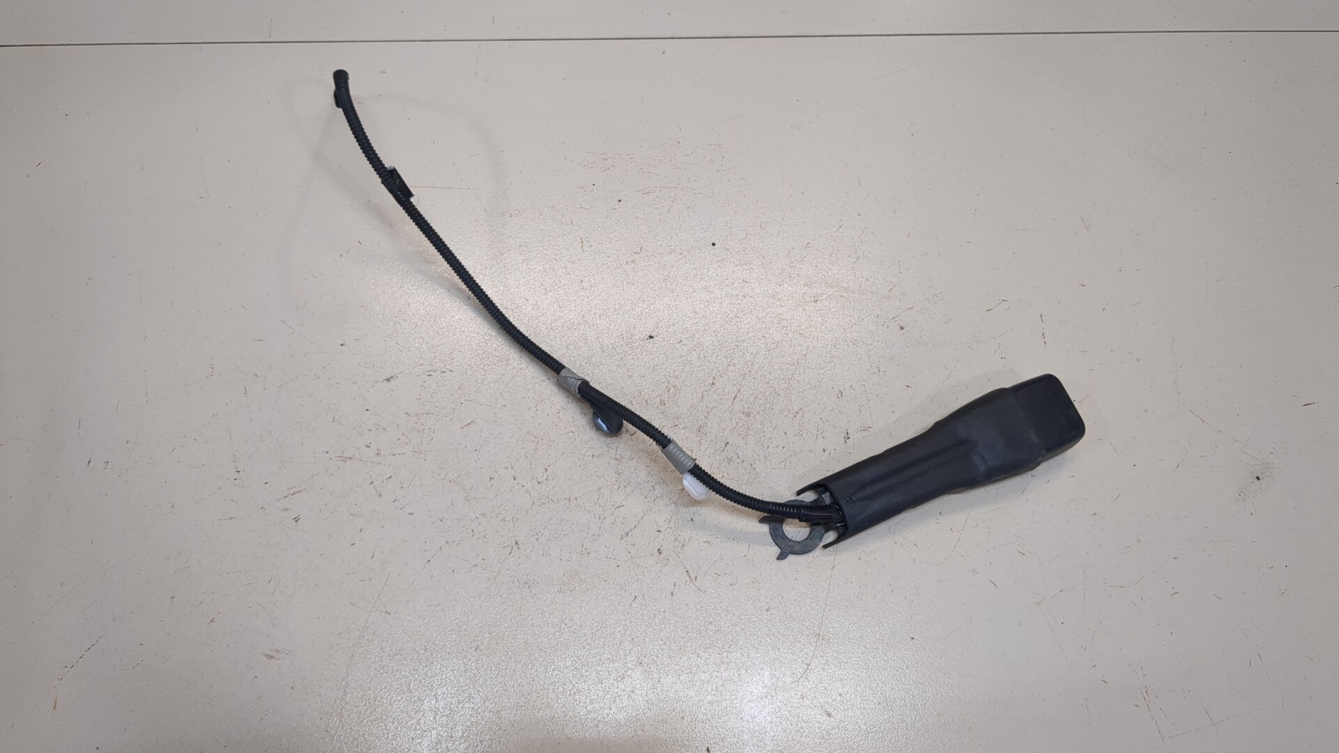 Ответная часть ремня безопасности