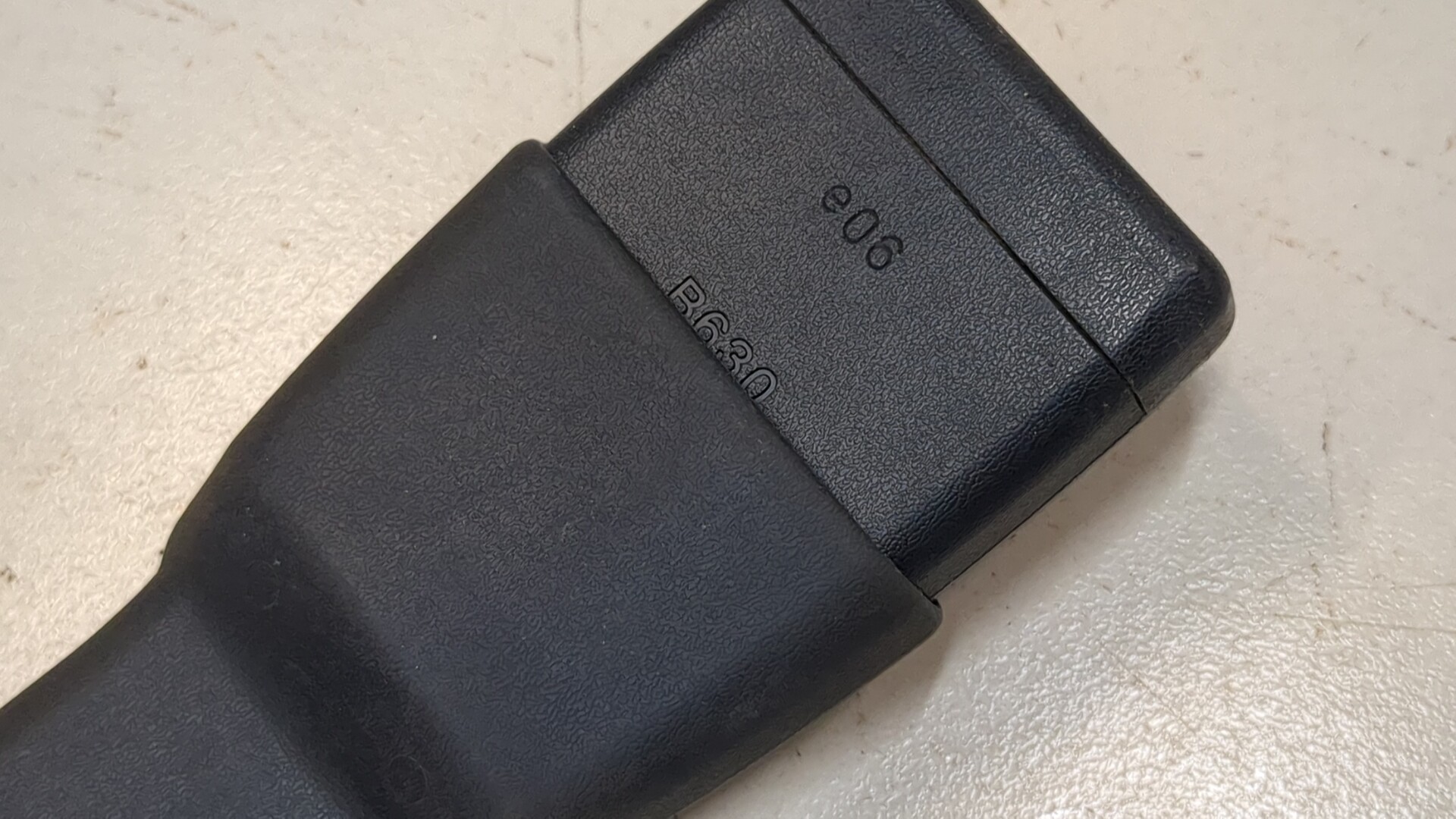 Ответная часть ремня безопасности