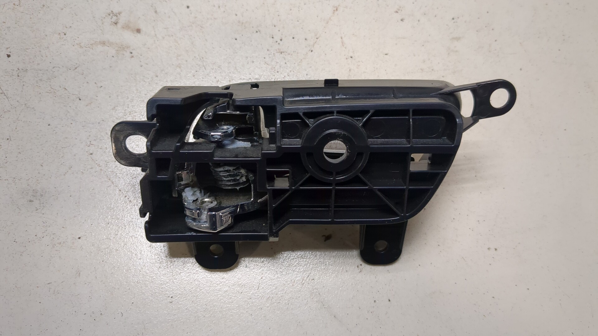 Ручка двери задней внутренняя правая