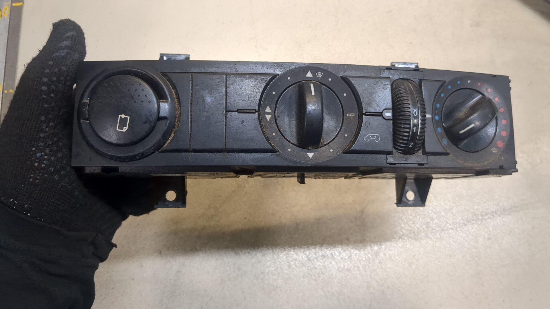 Переключатель отопителя