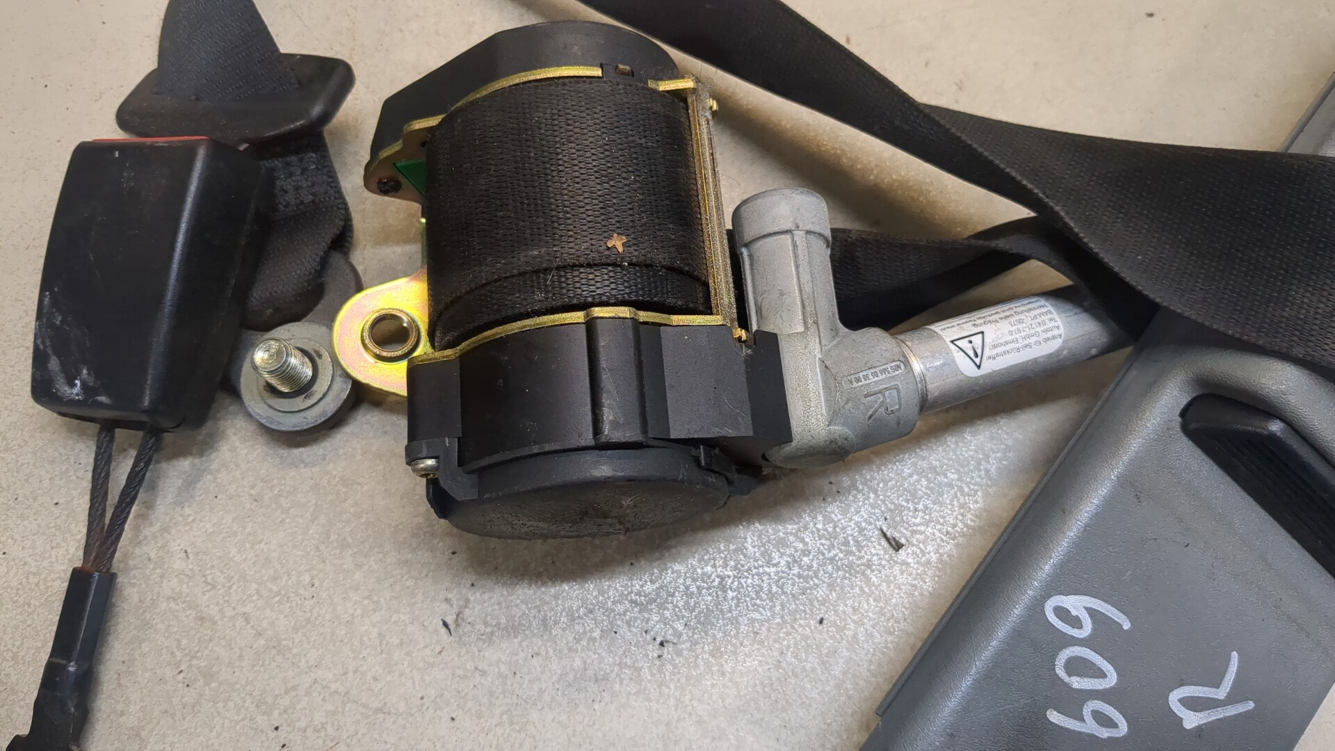 Ремень безопасности