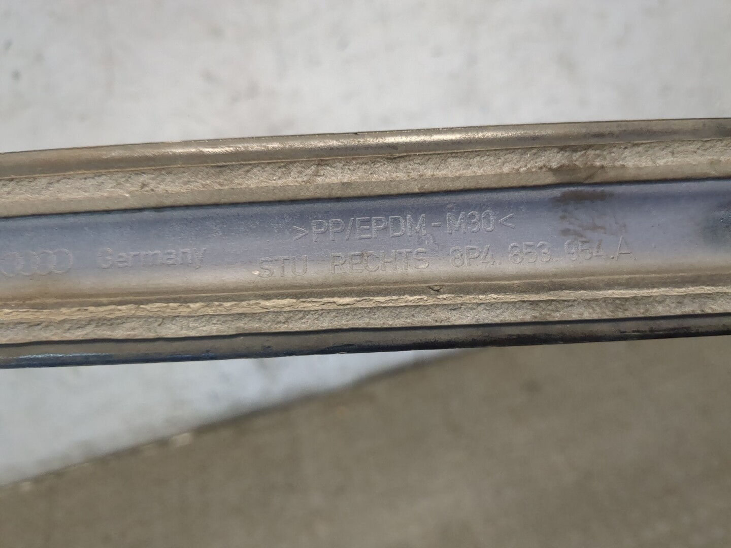 Молдинг двери