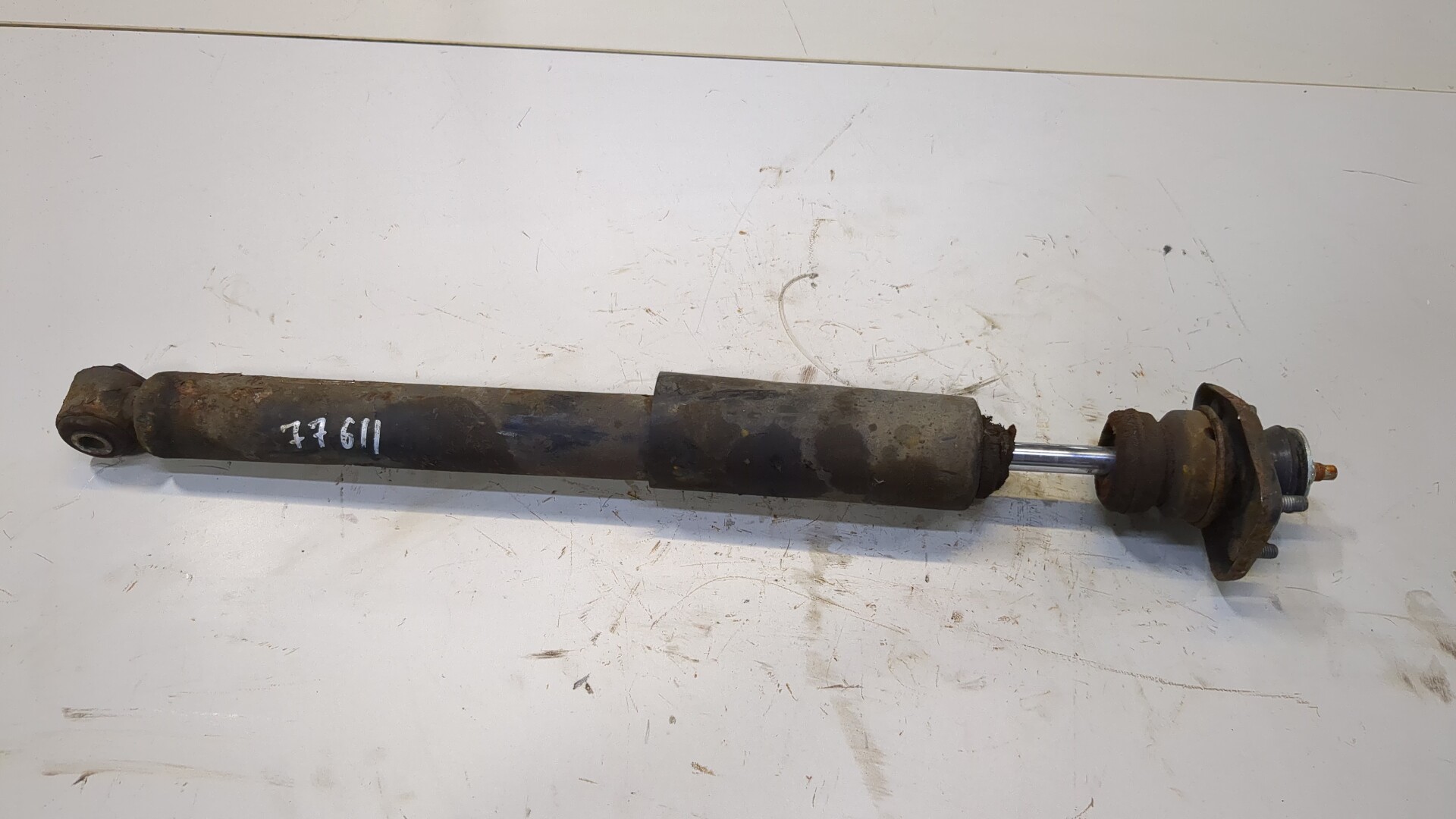 Амортизатор задний (стойка)