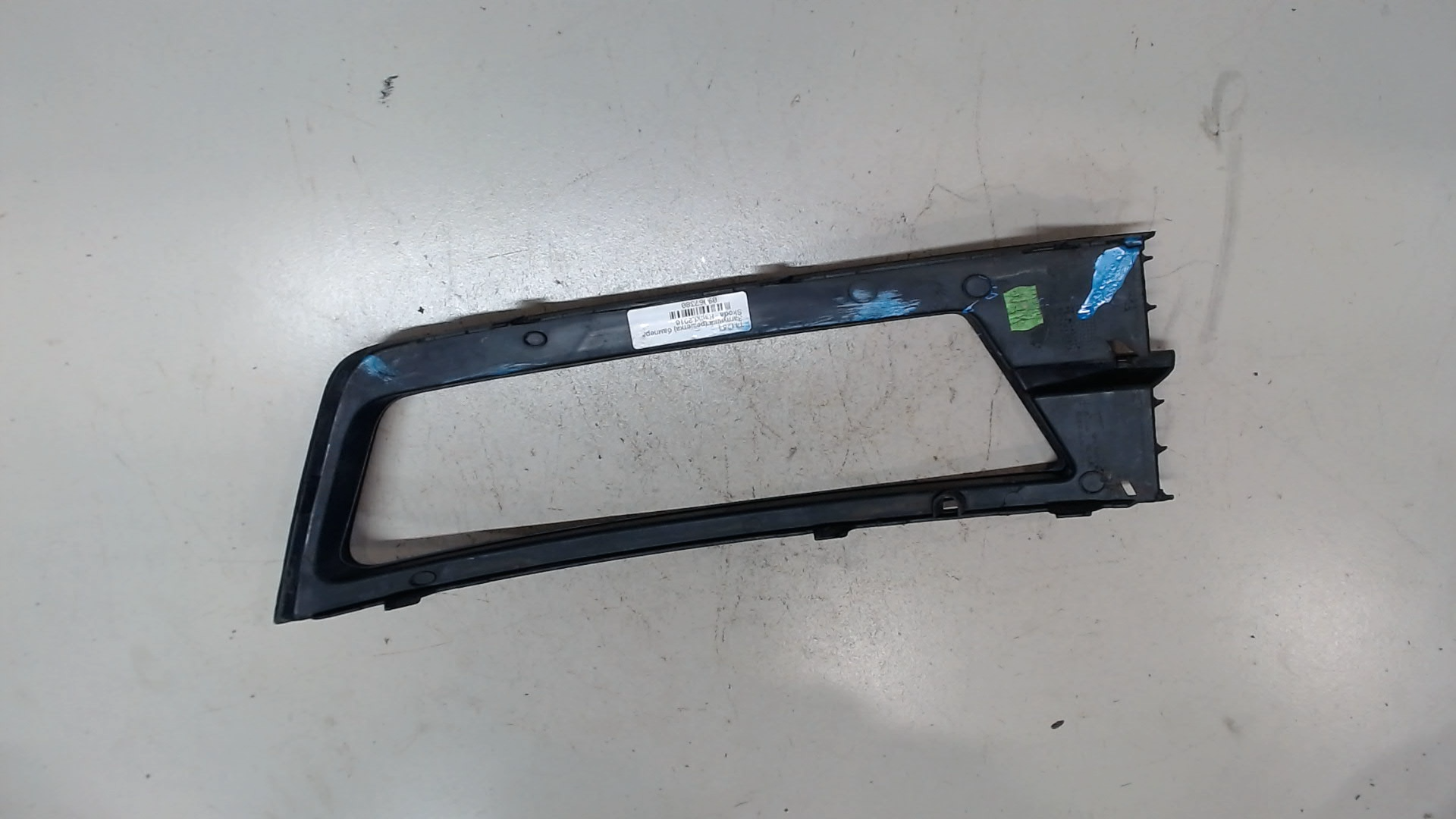 Решетка в бампер правая