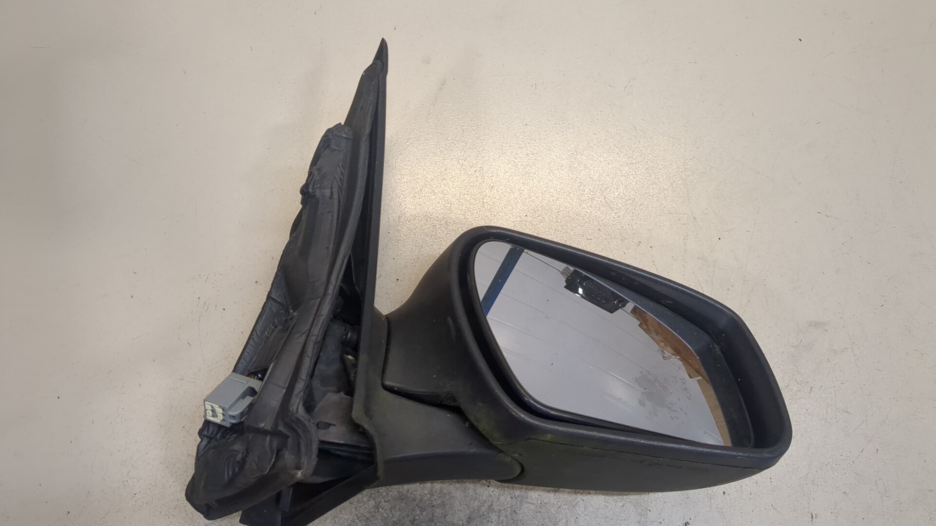 Зеркало правое электрическое