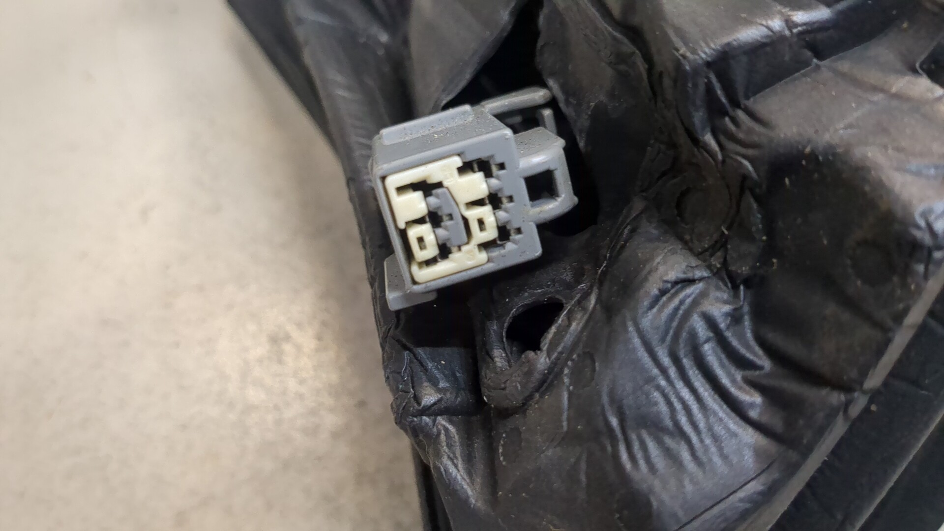 Зеркало правое электрическое