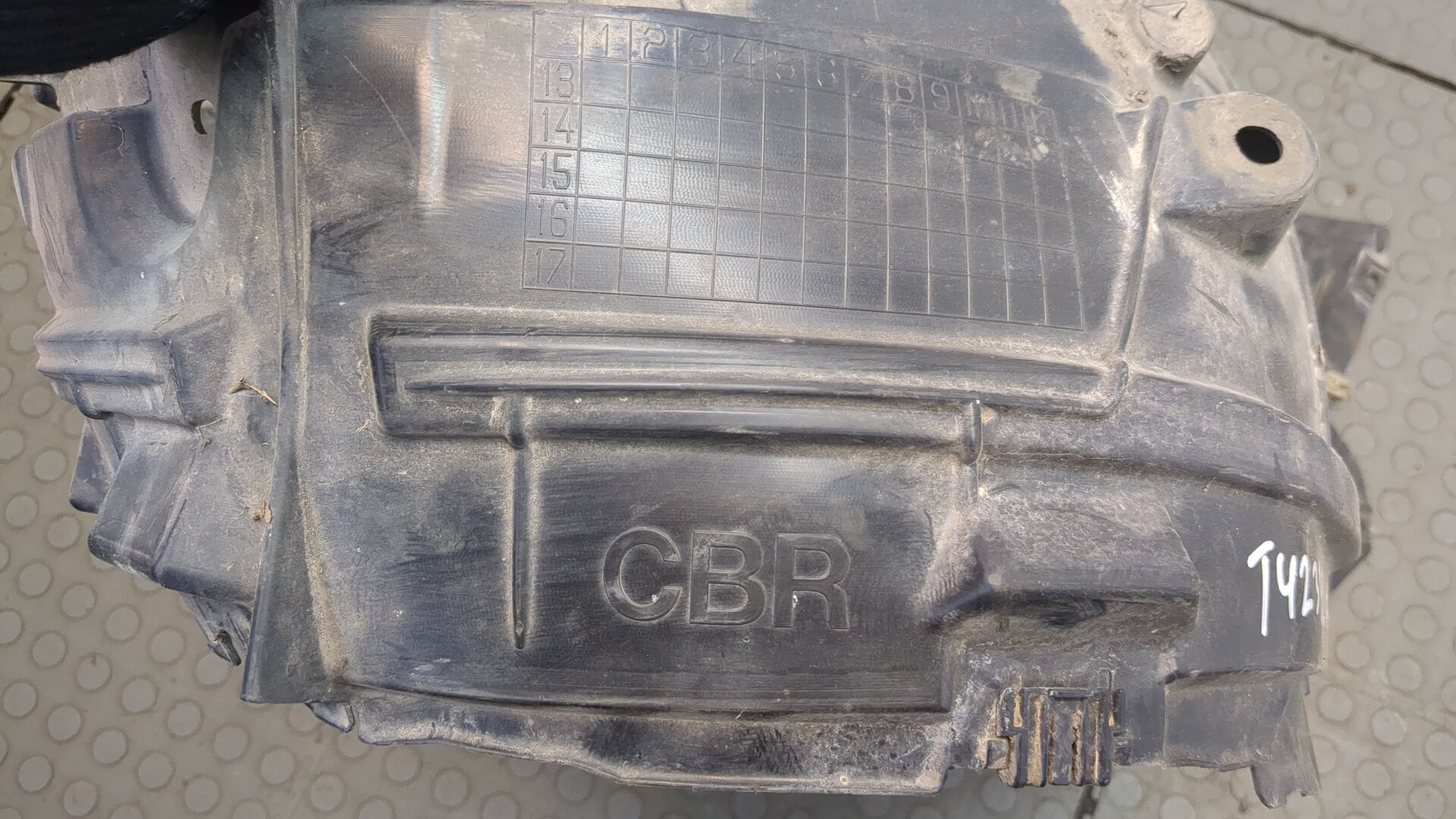 Локер передний правый