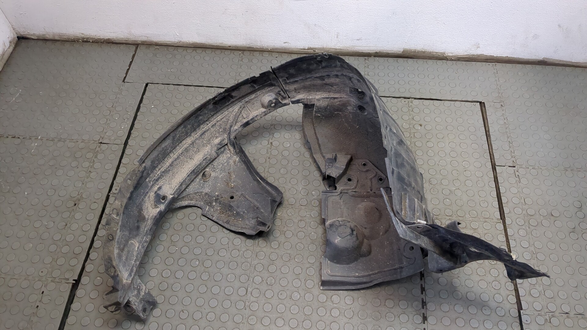 Локер передний правый