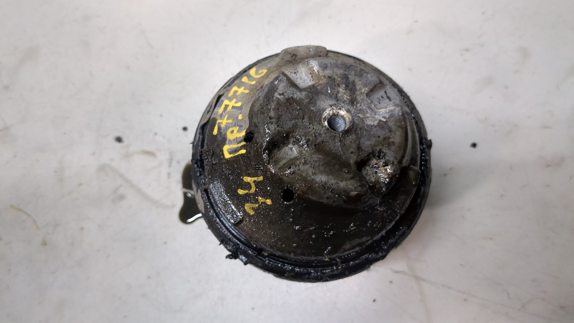 Опора двигателя правая