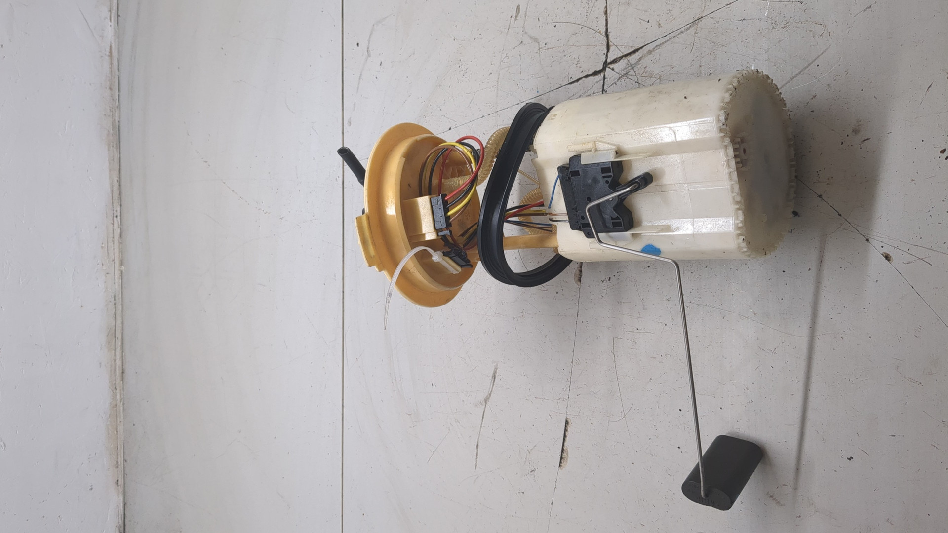 Насос топливный электрический