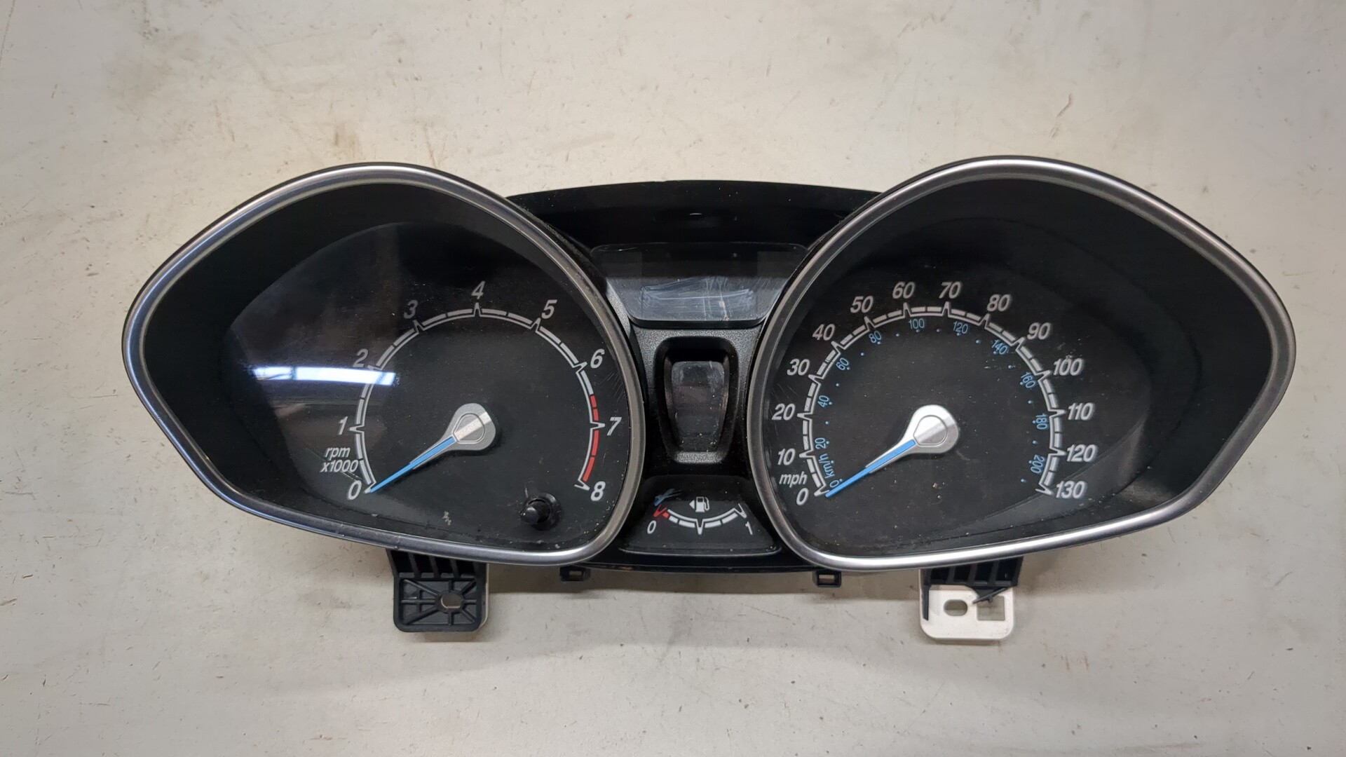 Панель приборов