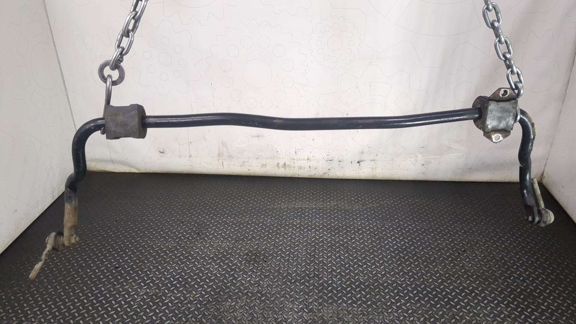 Стабилизатор передний