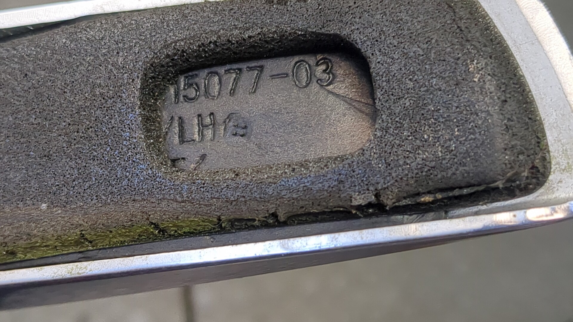 Рейлинг (релинг) левый (планка на крышу)