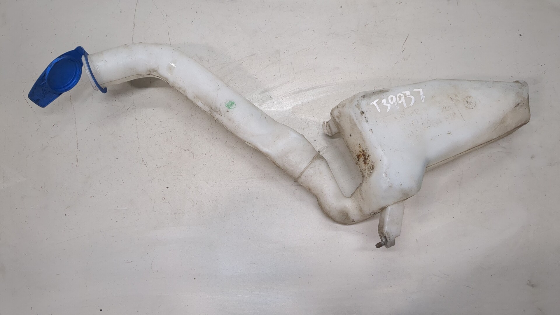 Бачок омывателя лобового стекла