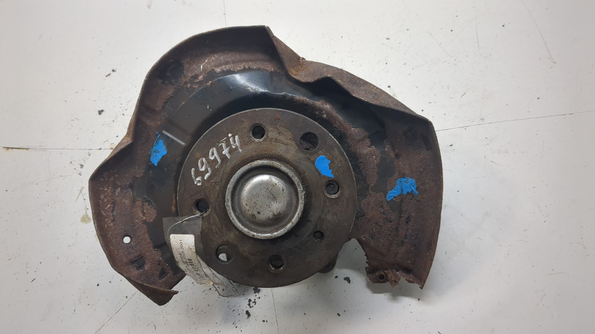 Кулак поворотный задний правый