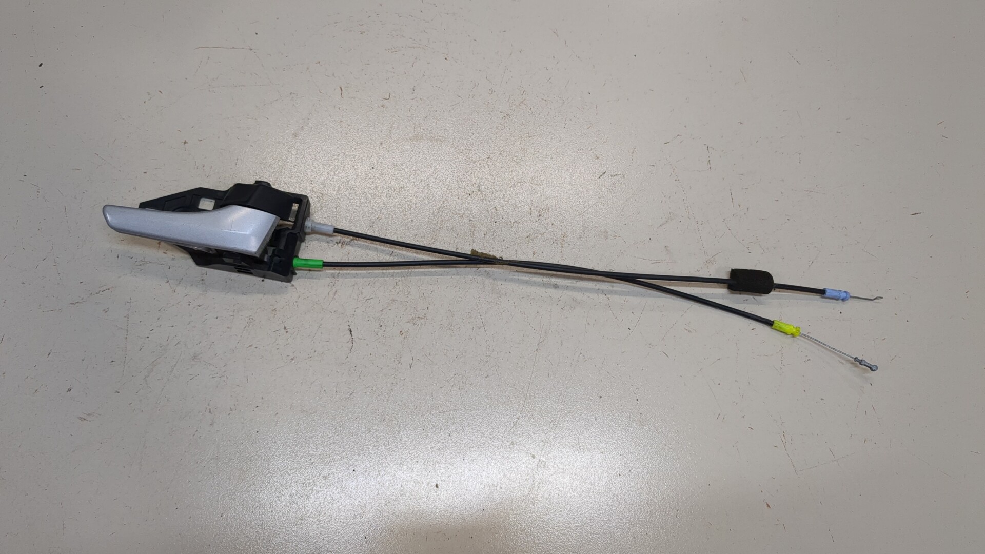 Ручка двери передней внутренняя правая