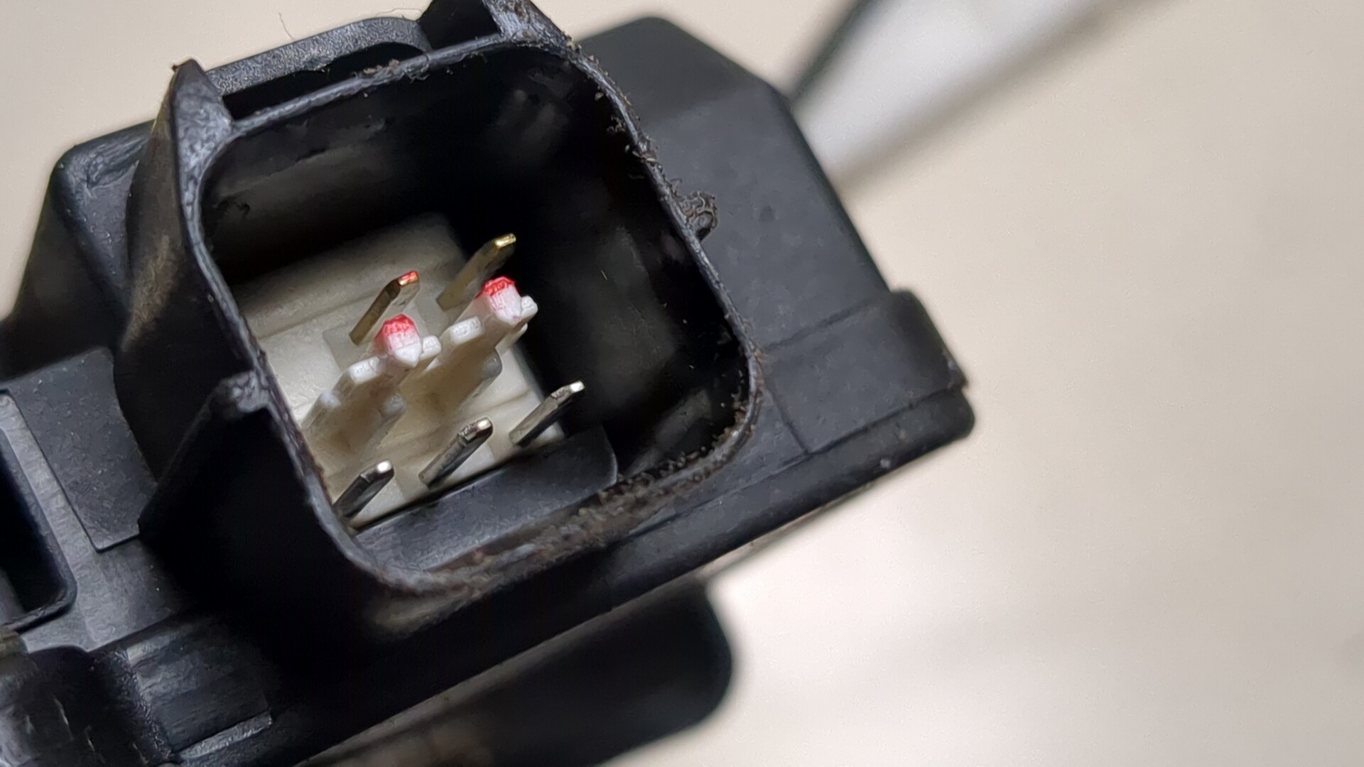 Замок двери задней левой