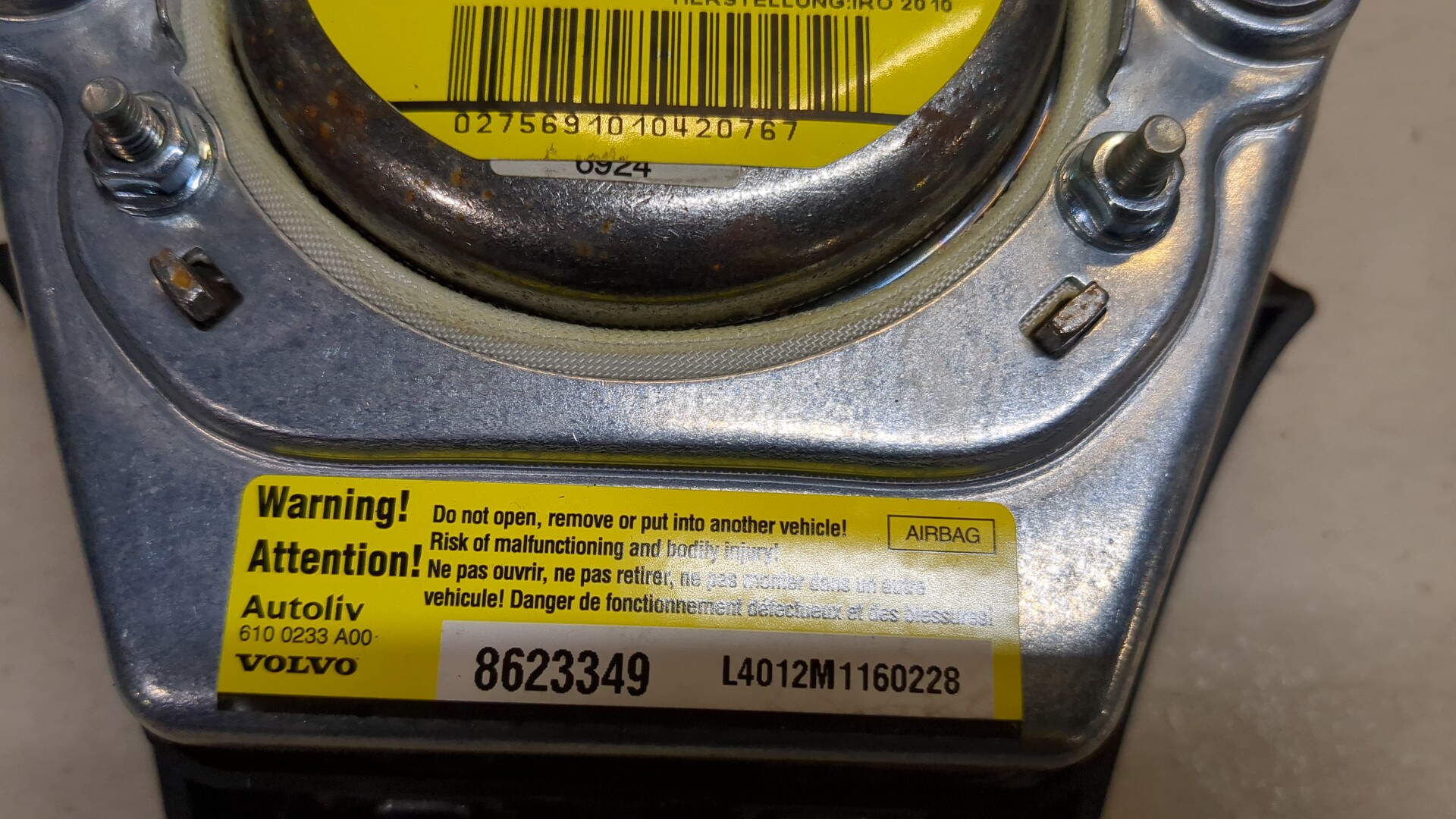 Подушка безопасности в рулевое колесо