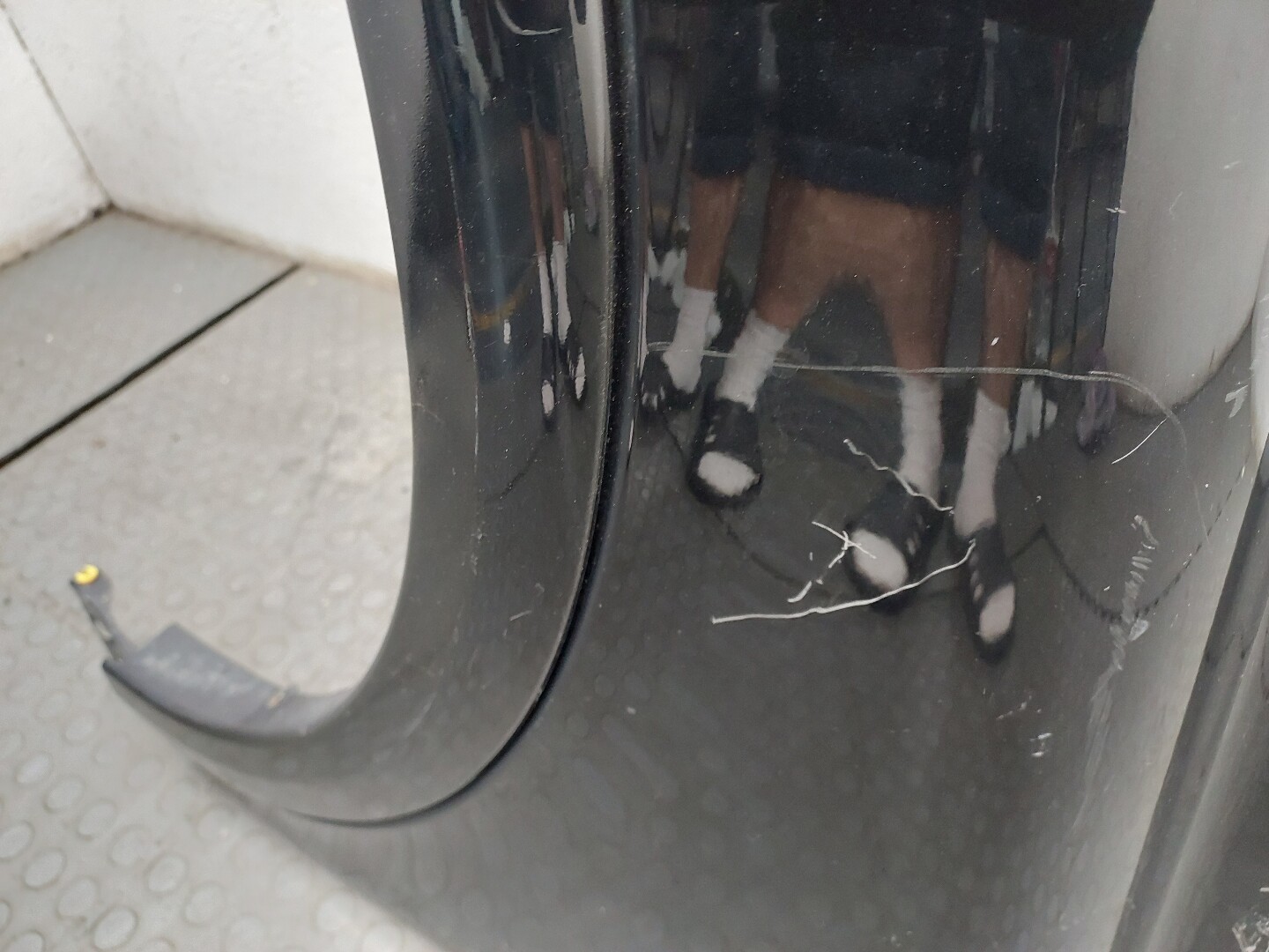 Крыло переднее левое