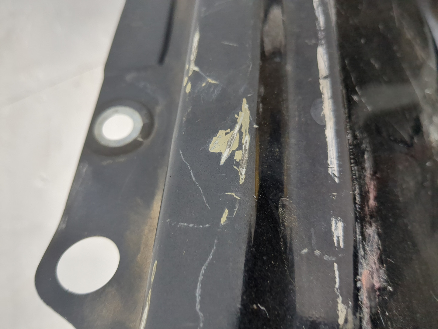 Крыло переднее левое