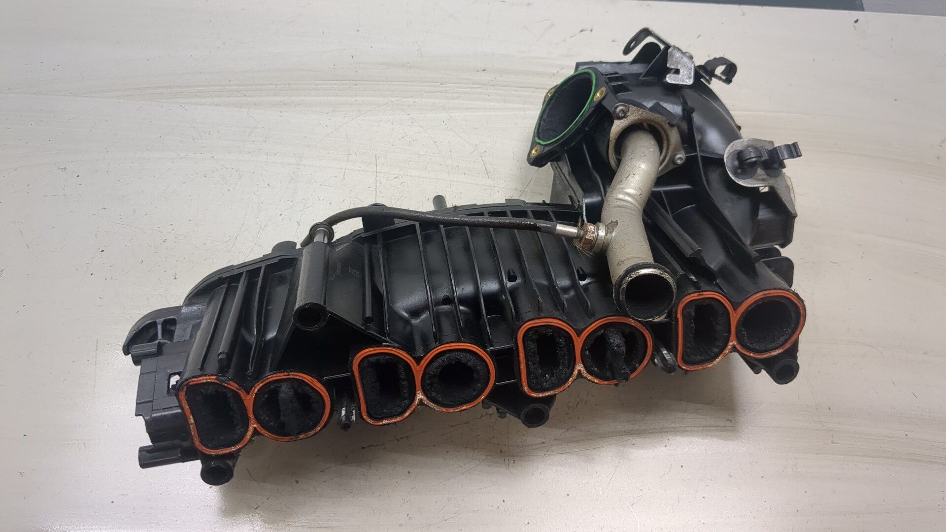 Коллектор впускной