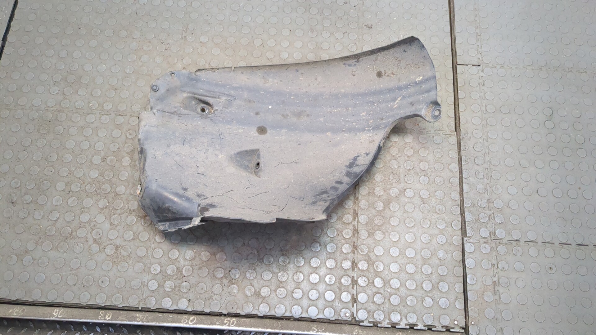 Локер передний правый