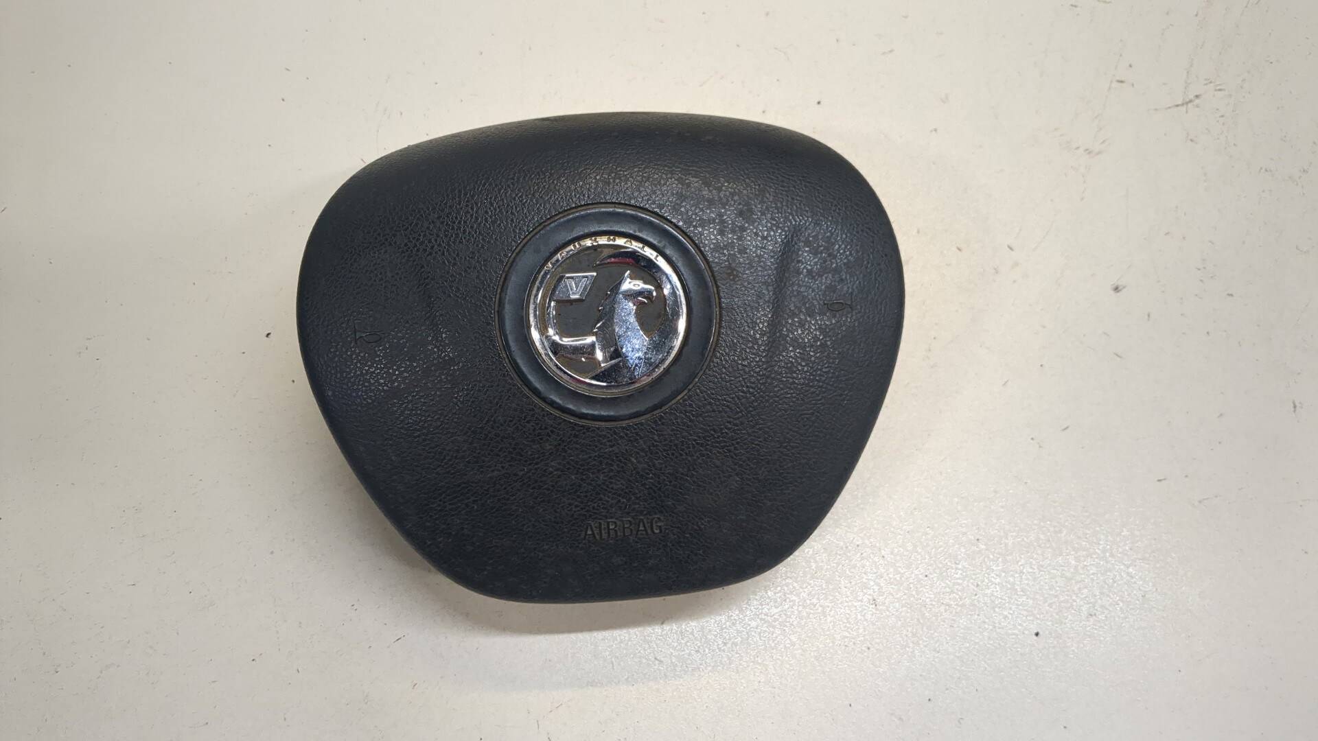 Подушка безопасности в рулевое колесо